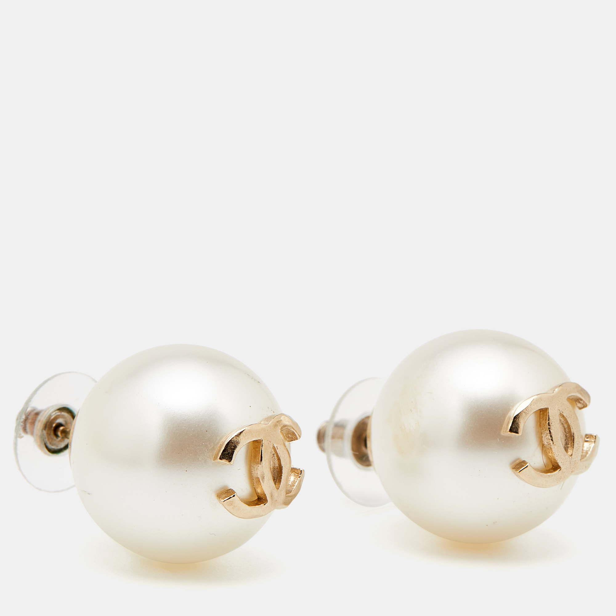 

Chanel Gold Tone Large Faux pearl CC Stud Earrings, White