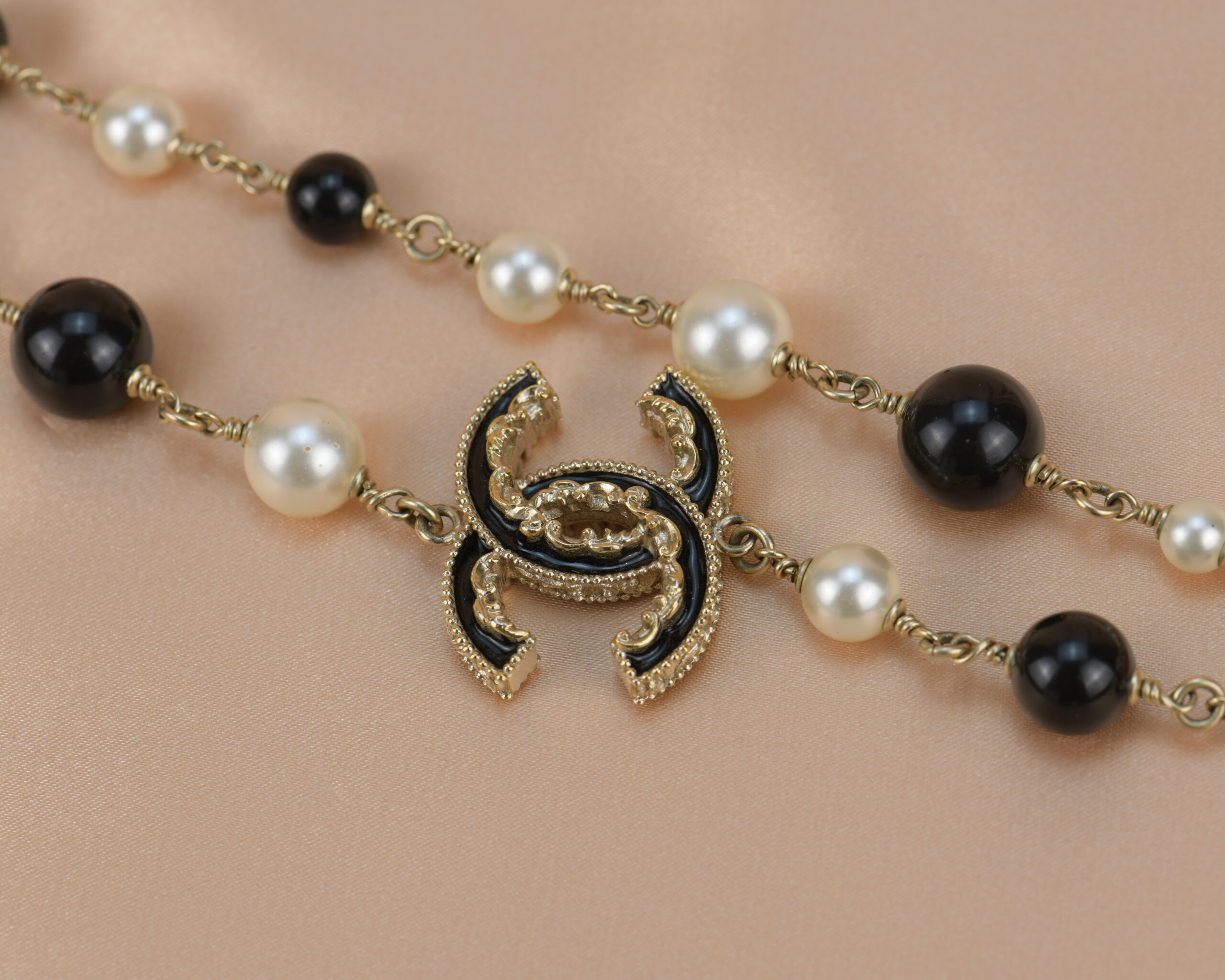 Chanel 2013 Pearl & Black Beads CC Baroque Sautoir Necklace Chanel