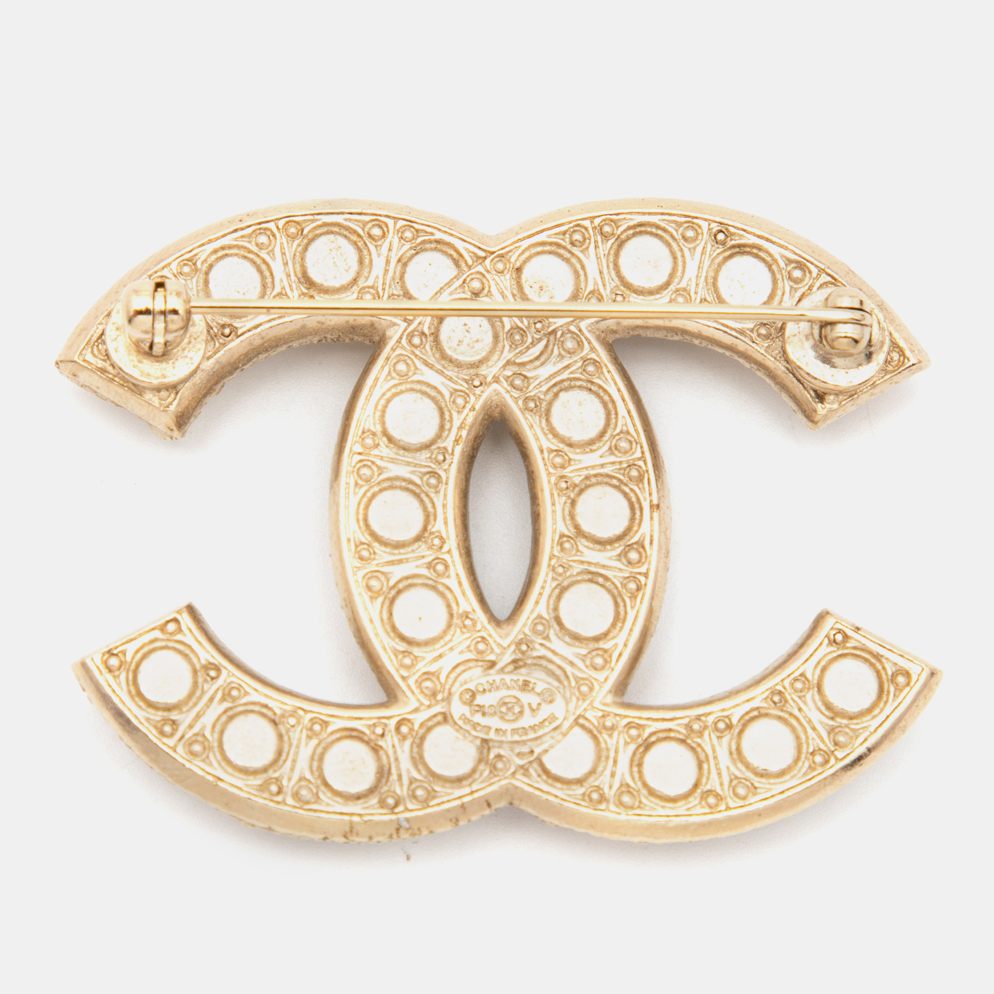 

Chanel CC Faux Pearl Crystals Gold Tone Brooch