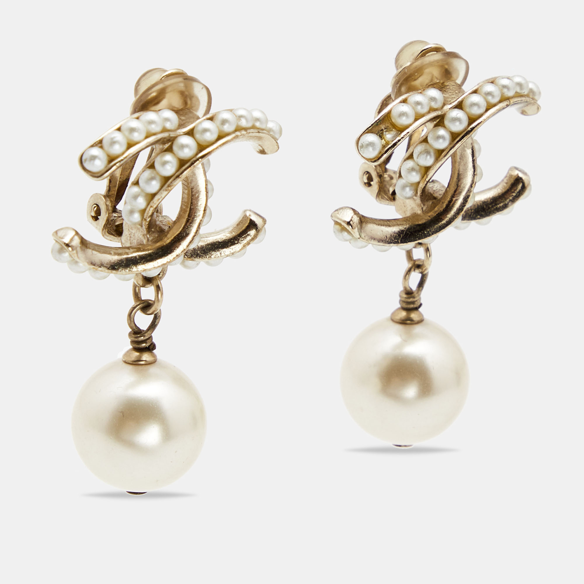 

Chanel CC Faux Pearl Gold Tone Clip-On Drop Earrings, White