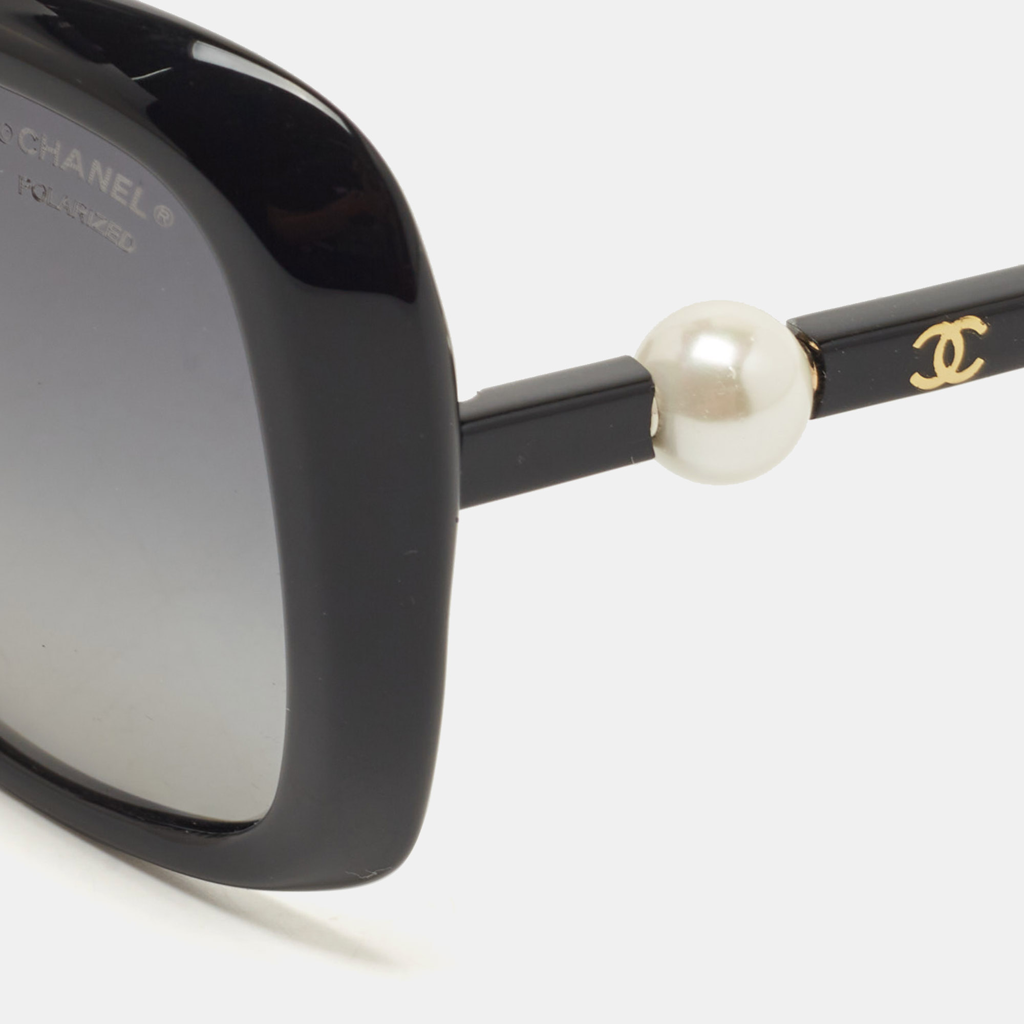 

Chanel Black CC Pearl Polarized Sunglasses