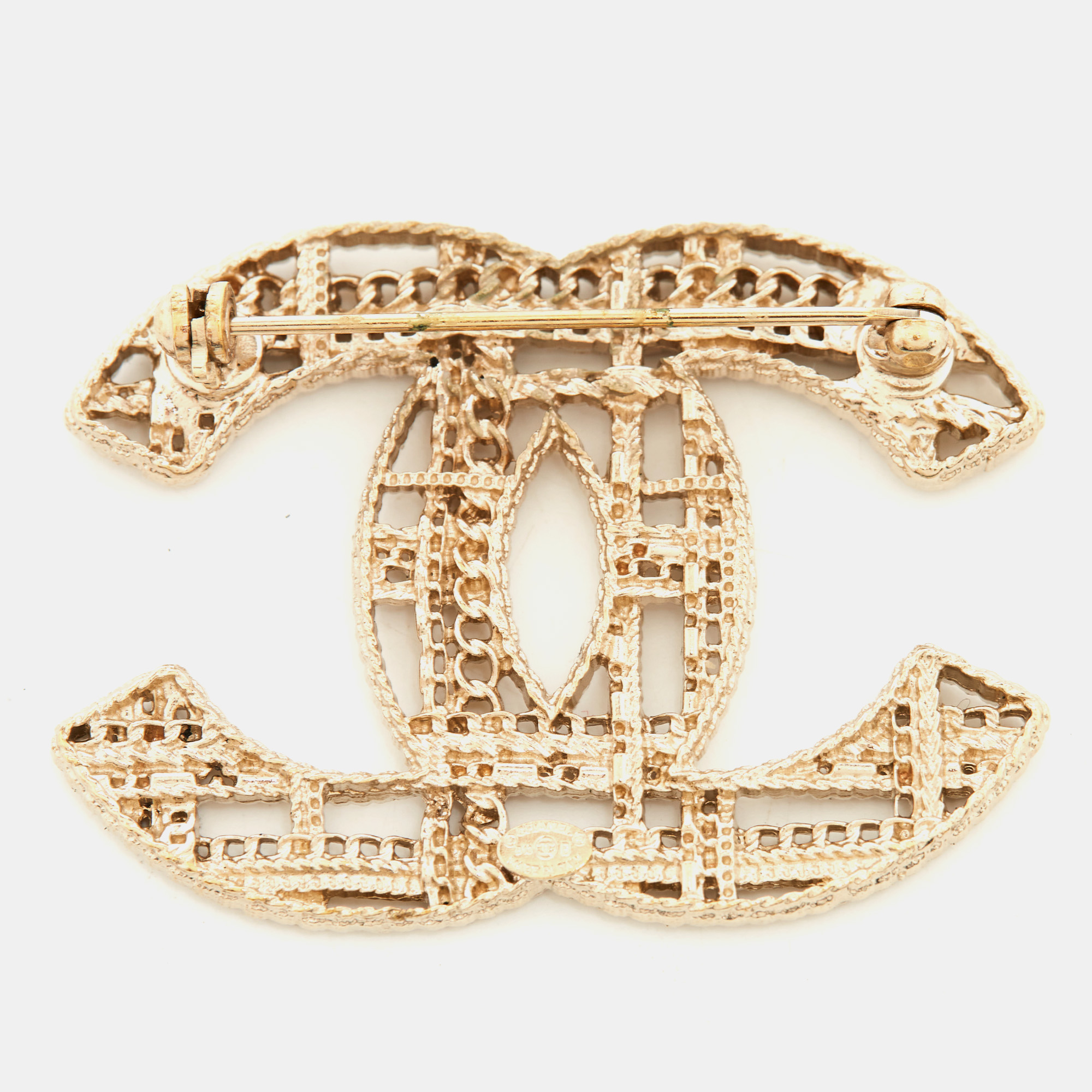 

Chanel CC Chains Motif Gold Tone Brooch