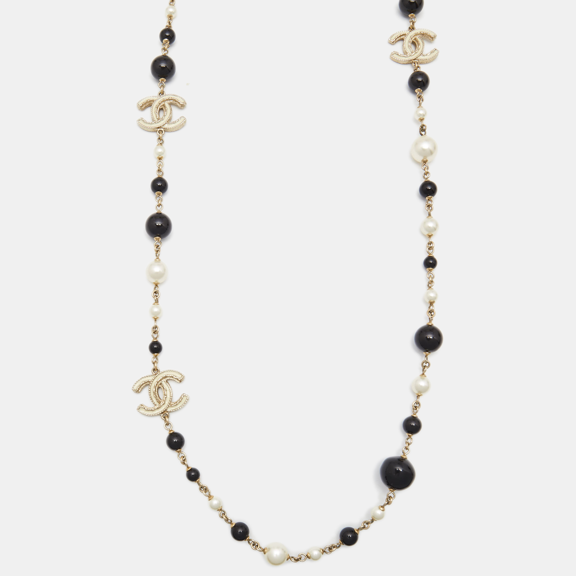 

Chanel CC Faux Pearl Black Beads Enamel Gold Tone Necklace