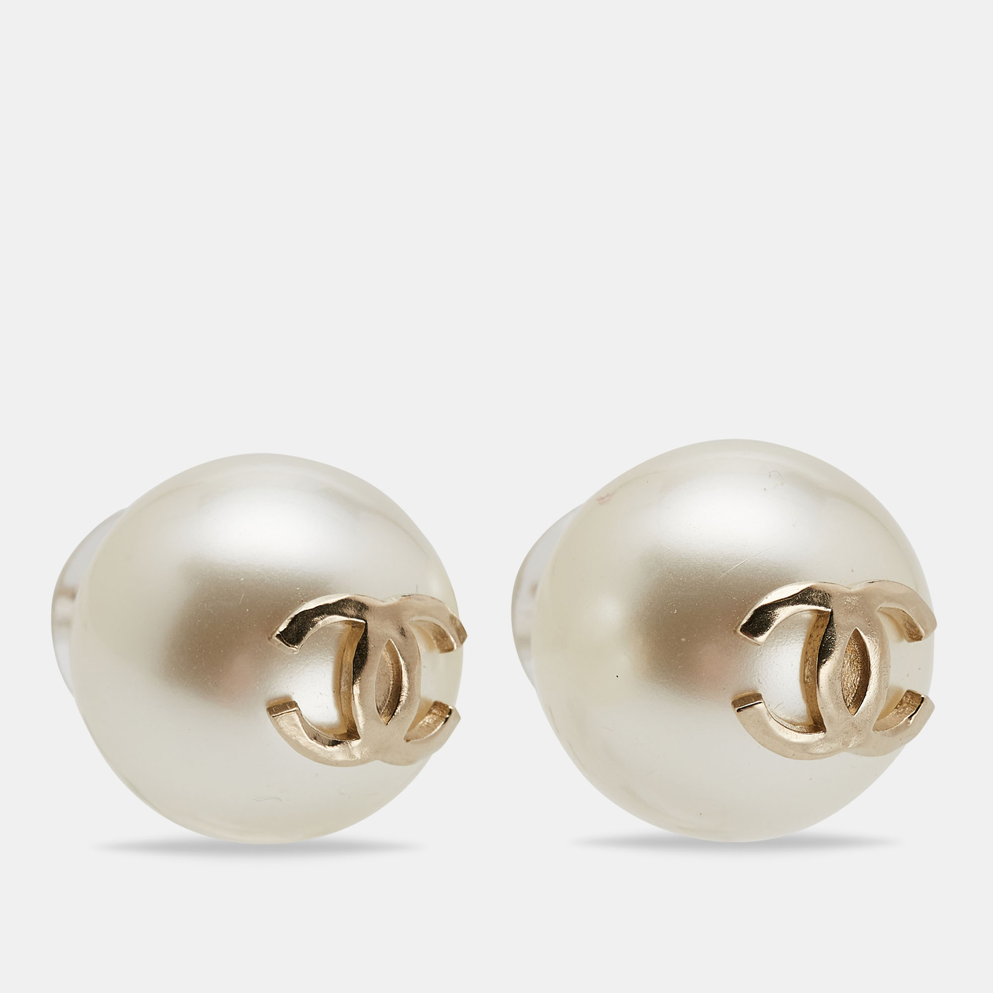 

Chanel CC Faux Pearl Gold Tone Stud Earrings