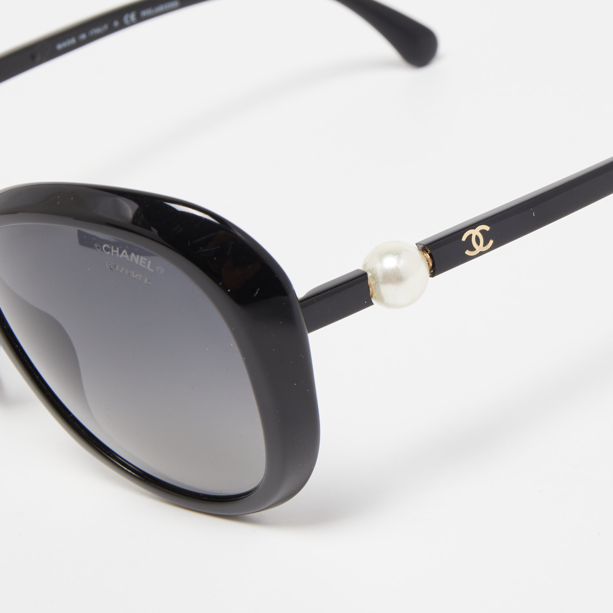 

Chanel Black Gradient 5302-H Pearl Oversized Sunglasses