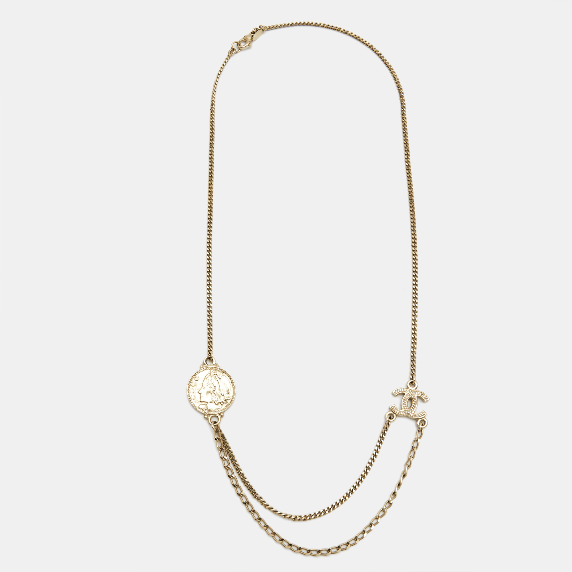 Pre-owned Chanel Cc Coco Gold Tone Necklace