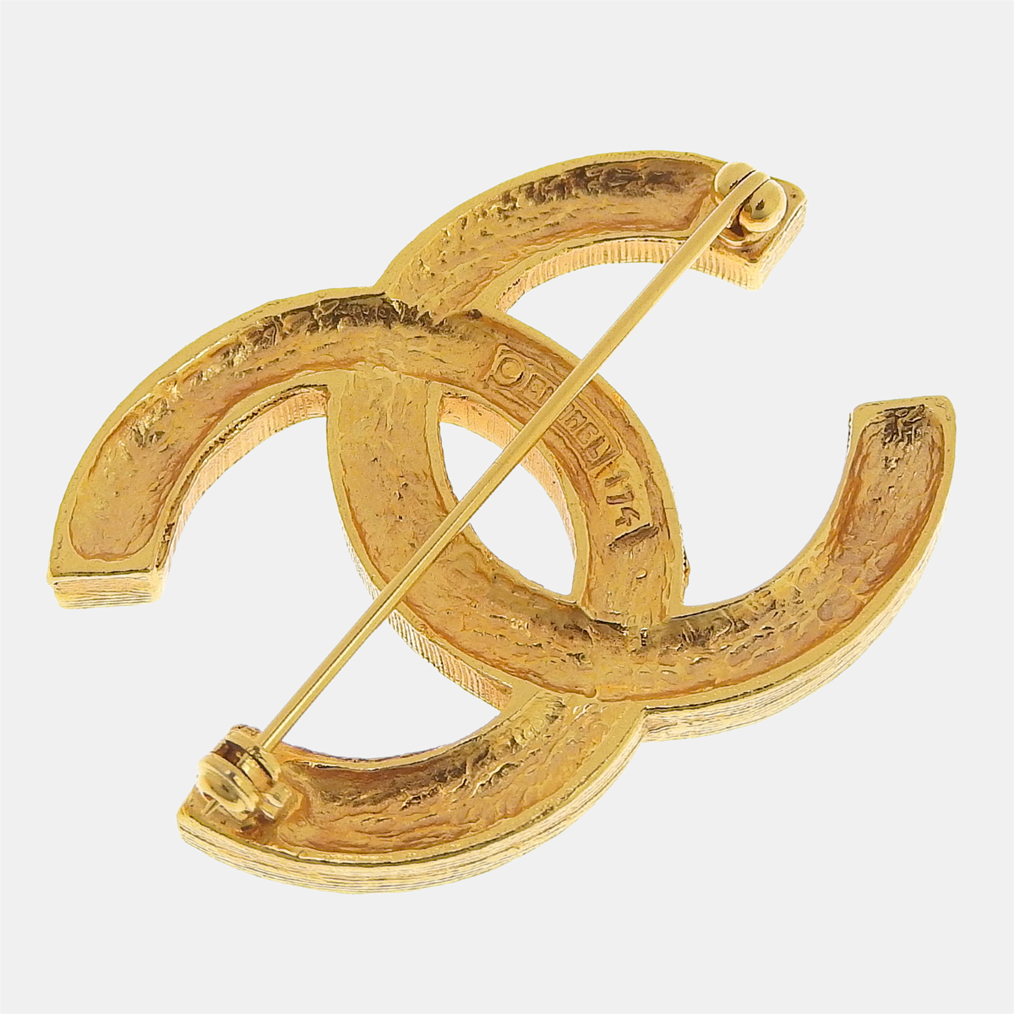 

Chanel Gold Metal CC Logo Rhinestone Brooch