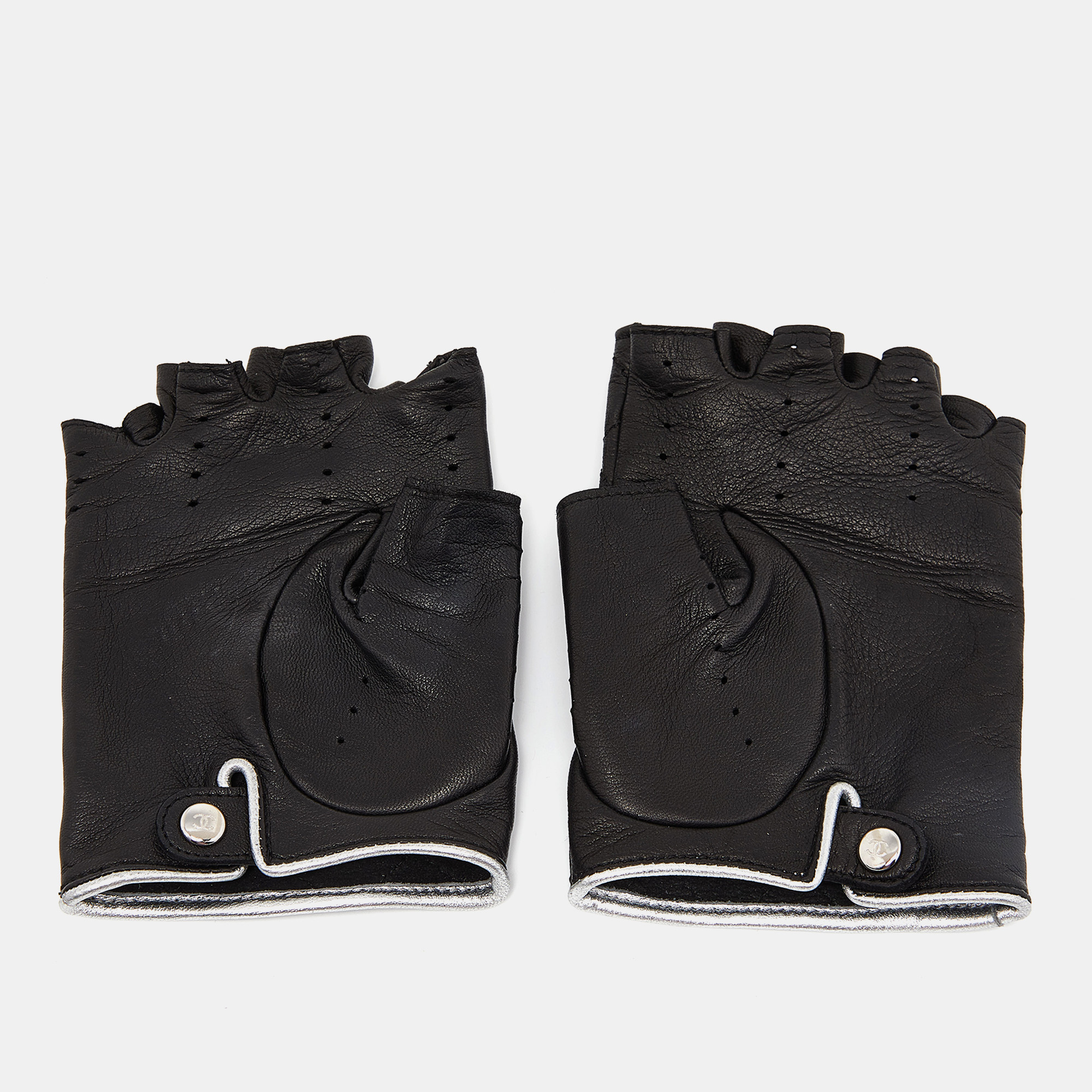 

Chanel Black Quilted Leather Logo Embellished Fingerless Gloves Size