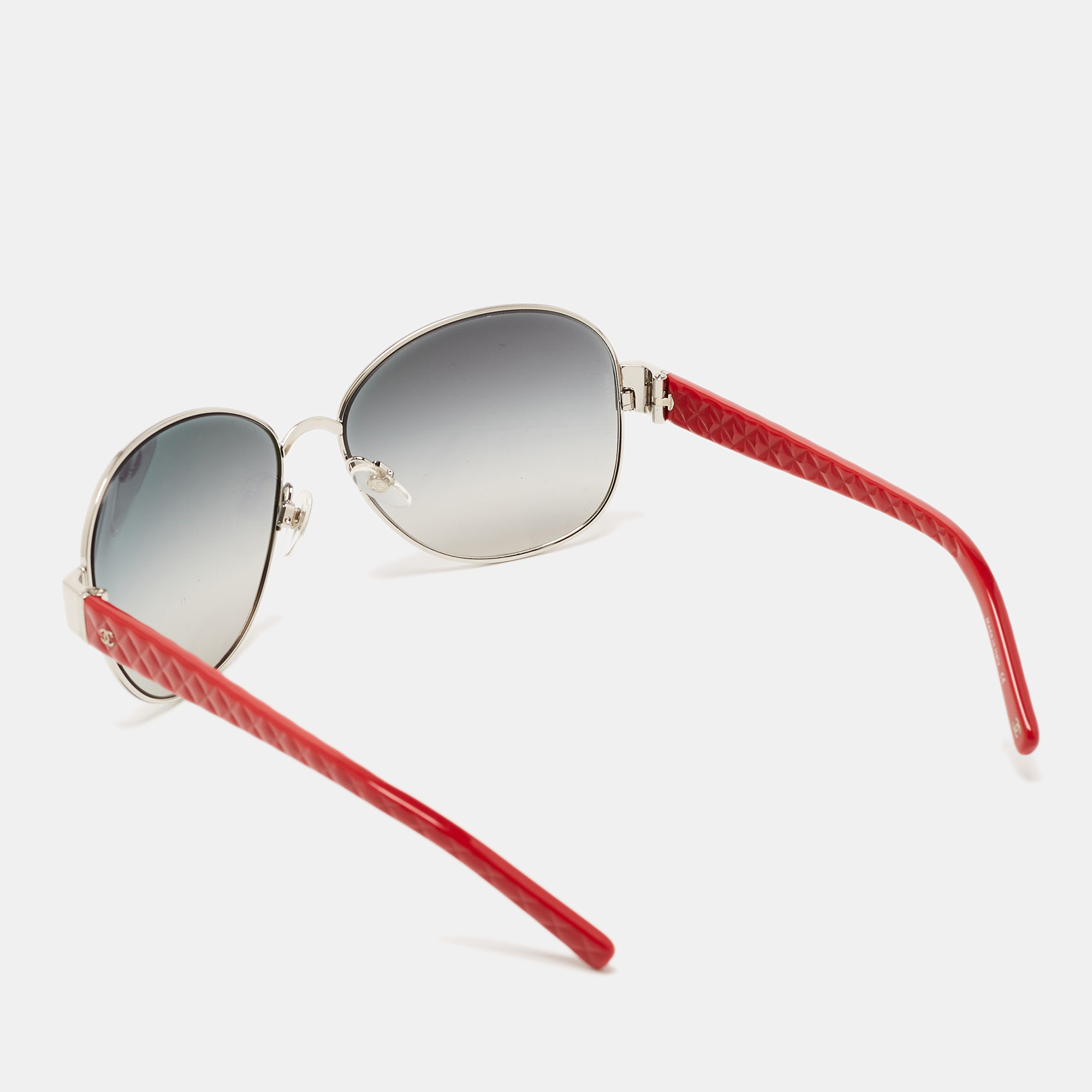 

Chanel Red Gradient CC Quilted Aviator Sunglasses