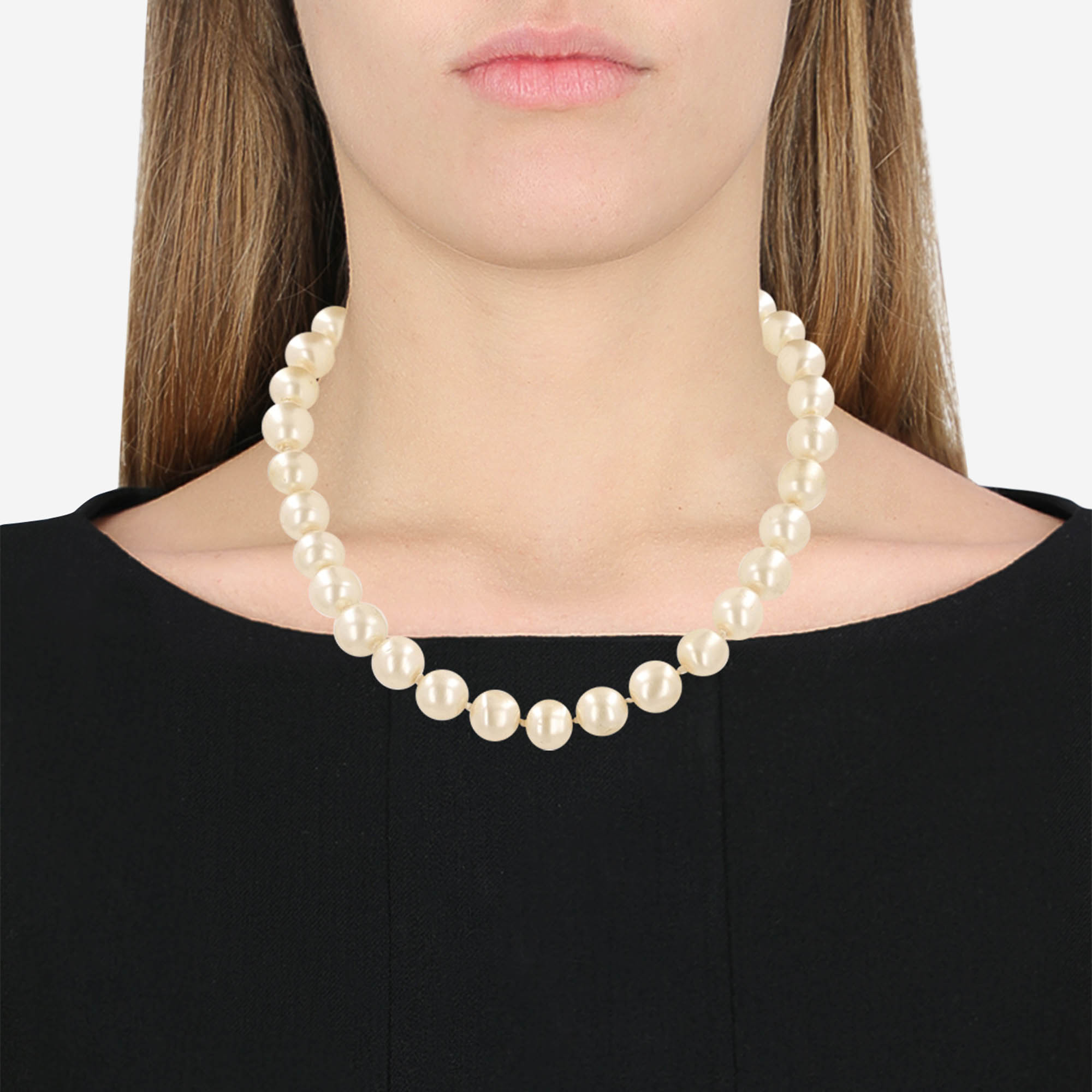 

Chanel Women's Synthetic Fibers Collar Necklace - White