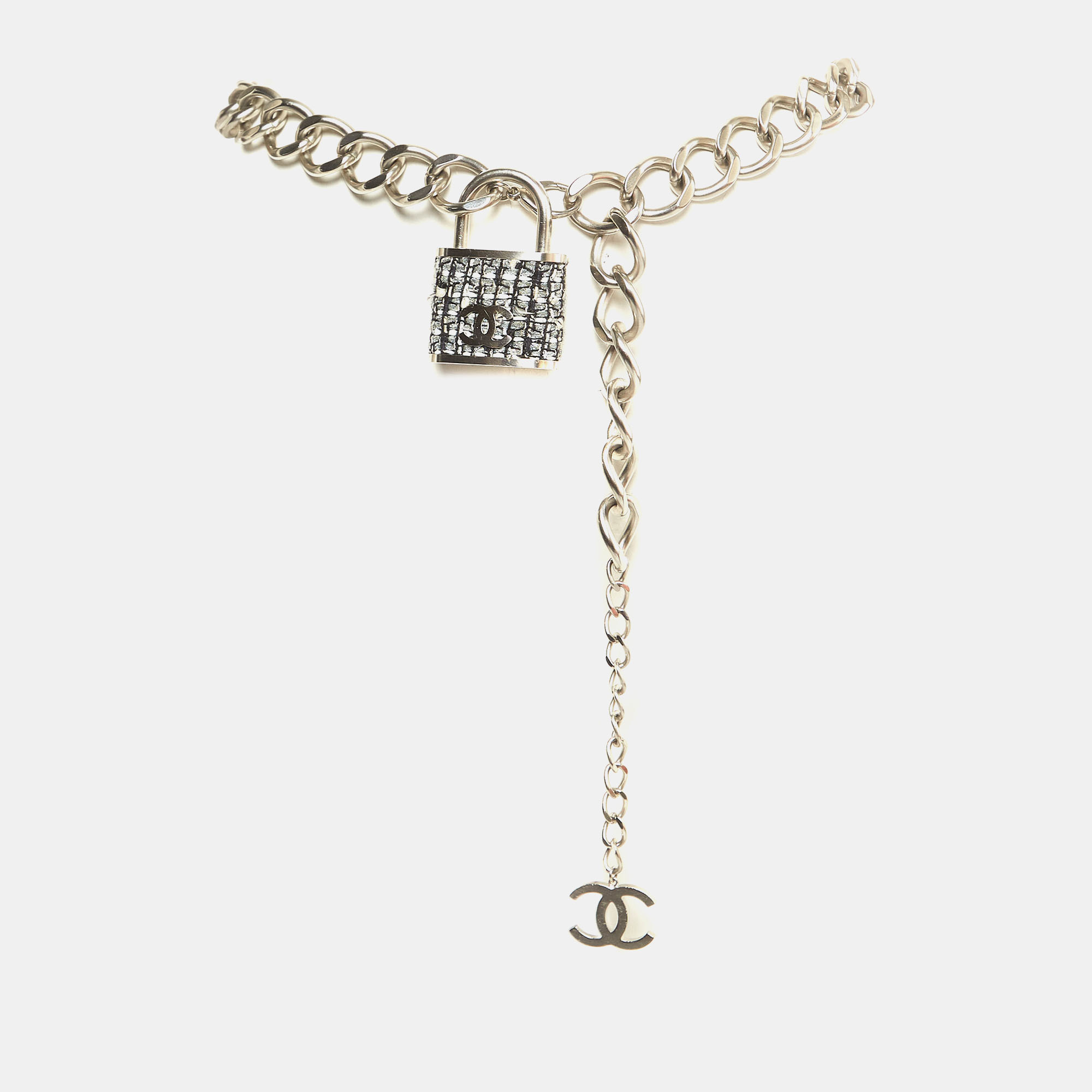 Pre-owned Chanel Cc Fabric Charm Silver Tone Chain Belt