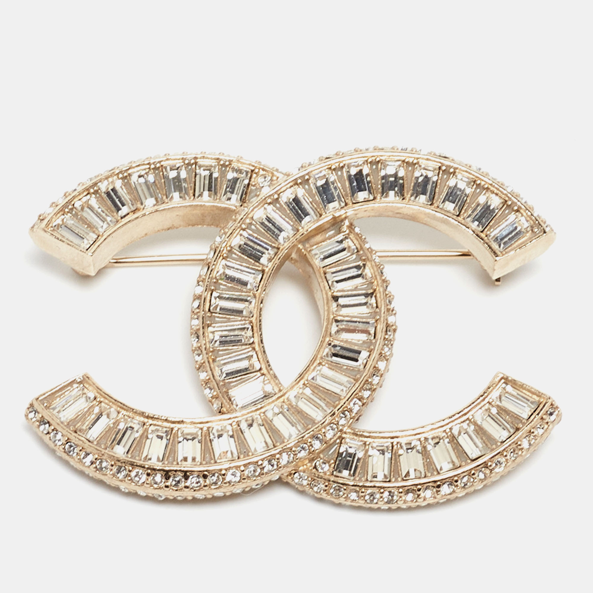 

Chanel Pale Gold Tone Crystal Baguette CC Brooch