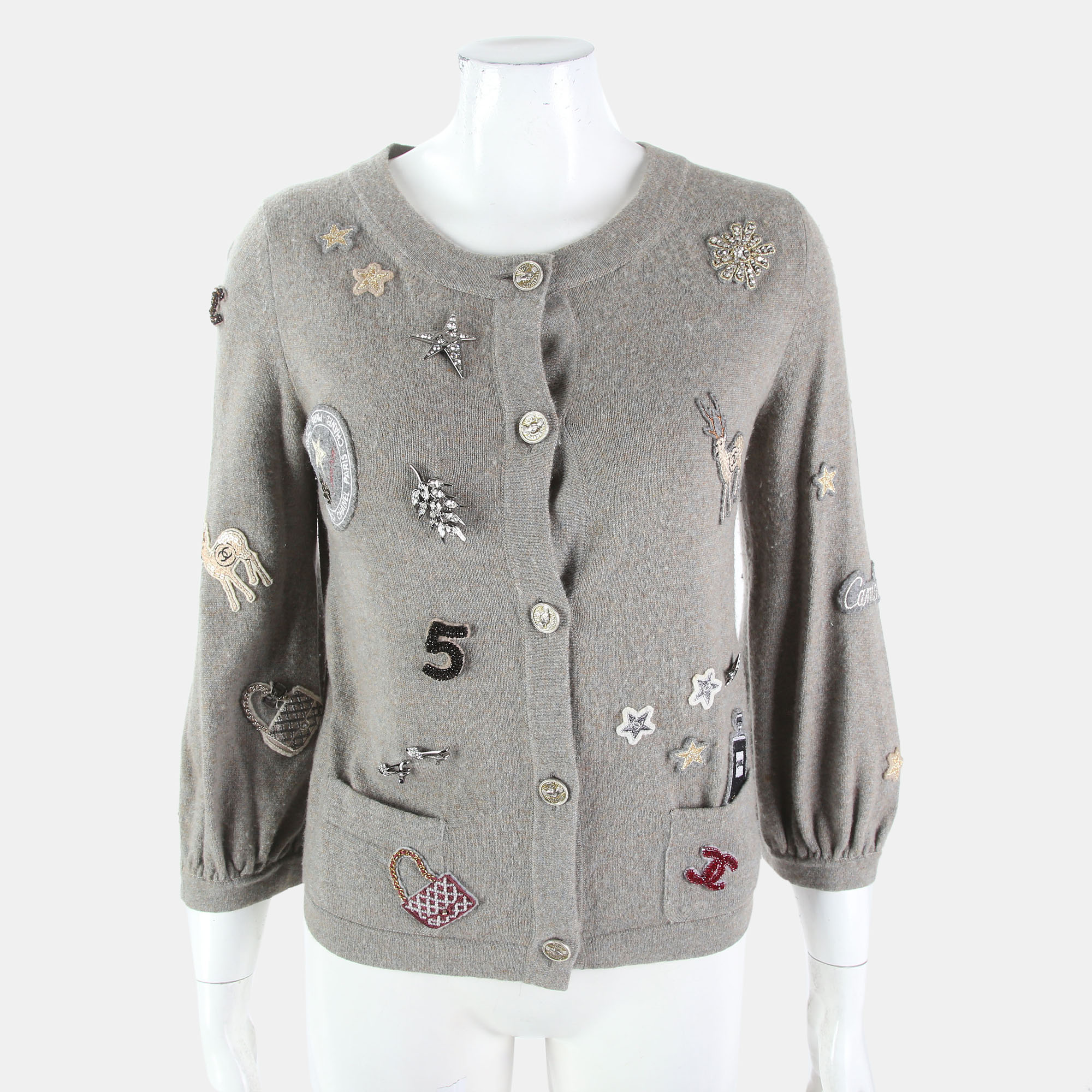 

Chanel Grey cashmere cardigan Size 36