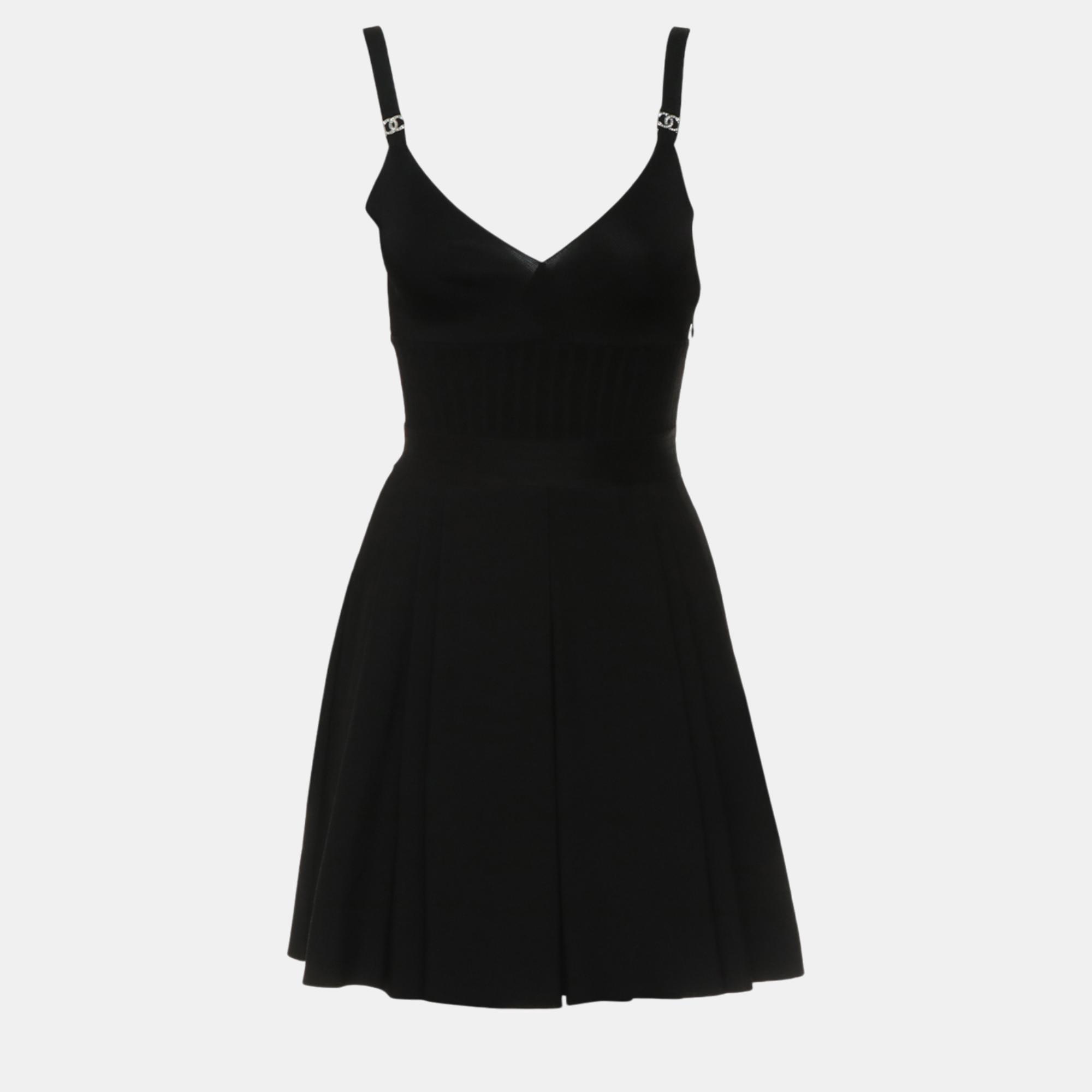 

Chanel 22C Classic Pleated Dress with CC Logo Embellishments, Black