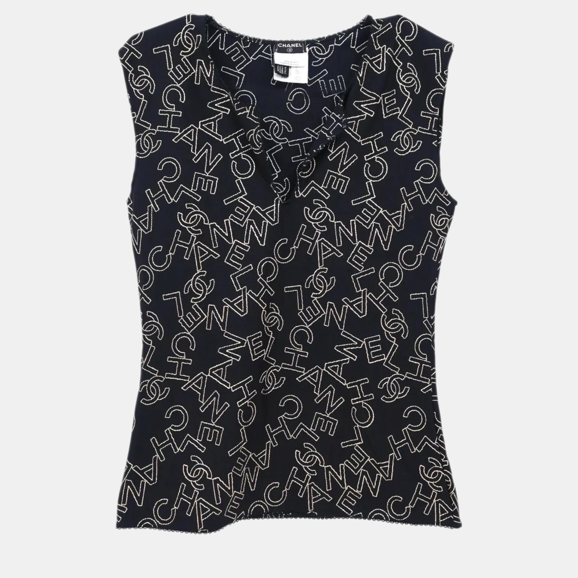 

Chanel Black Sleeveless Top