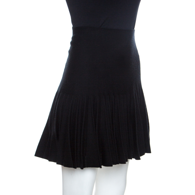 

Chanel Black Wool Knit Pleated Mini Skirt