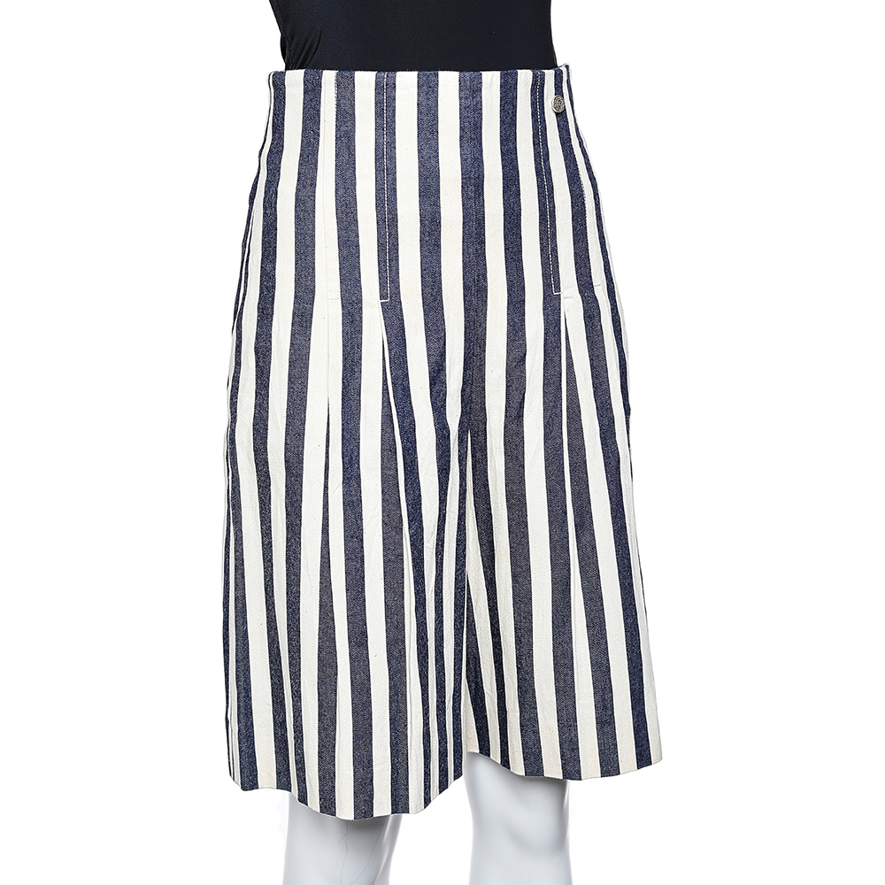 

Chanel Navy Blue & White Striped Denim Shorts