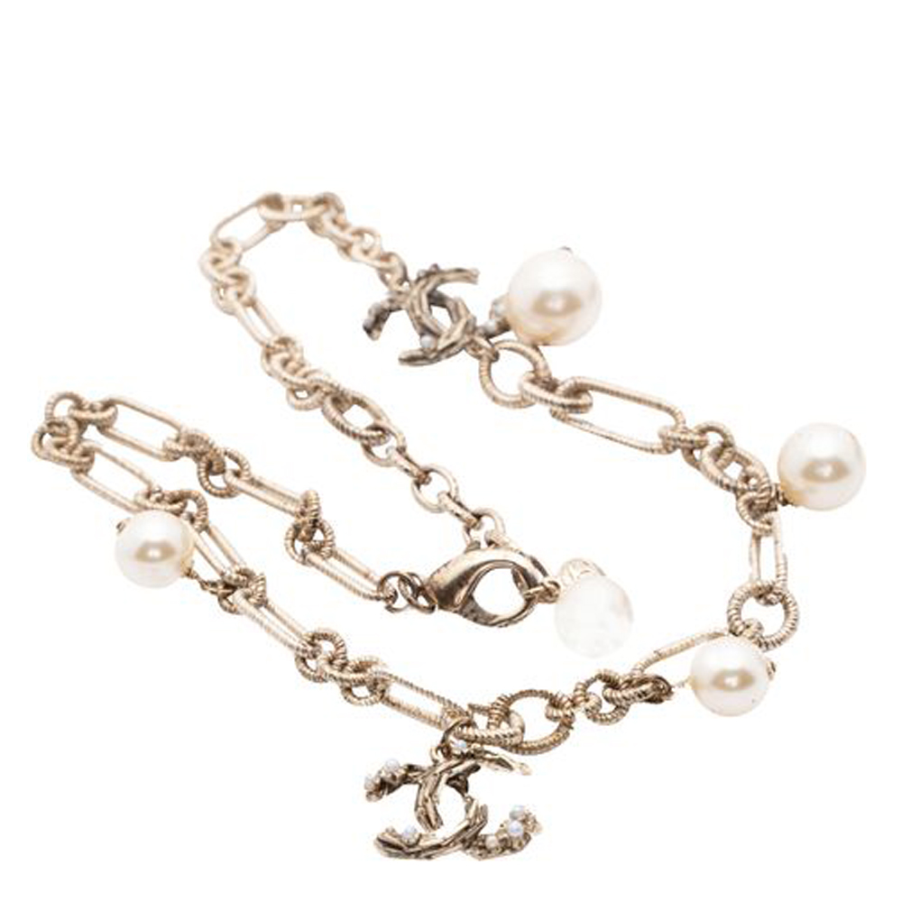 

Chanel Gold Pearl CC Chain Bracelet