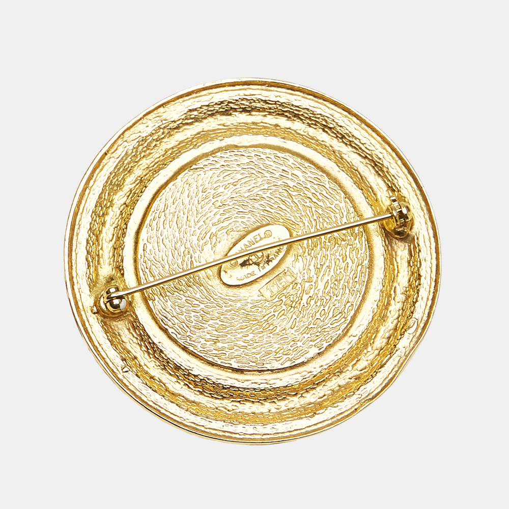 

Chanel Gold Gold-Tone Brooch