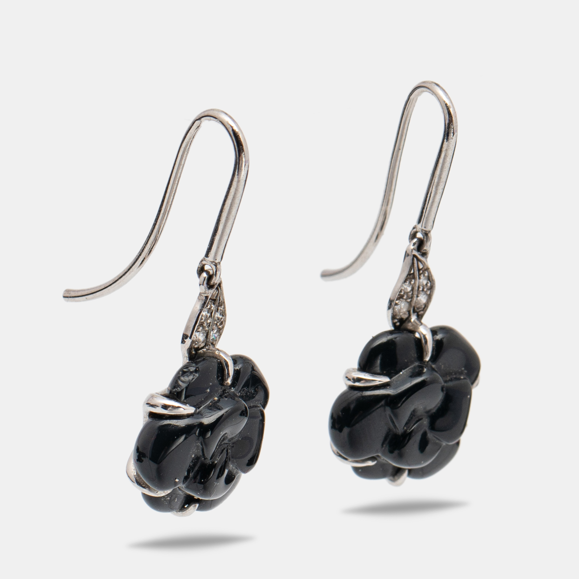 

Chanel Camelia Sculpte Onyx Diamond 18k White Gold Earrings