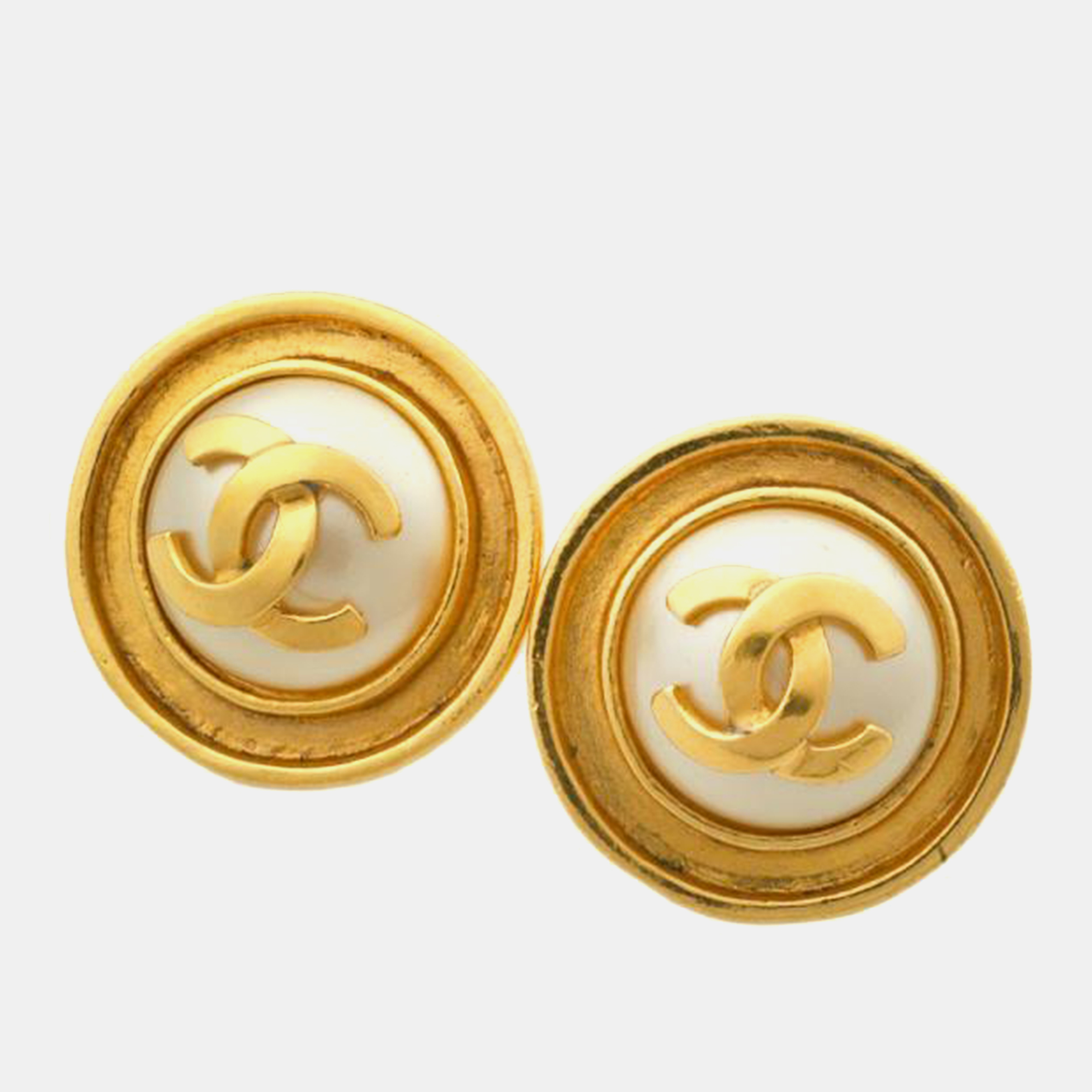 Pre-owned Chanel Gold Metal Cc Clip On Earrings