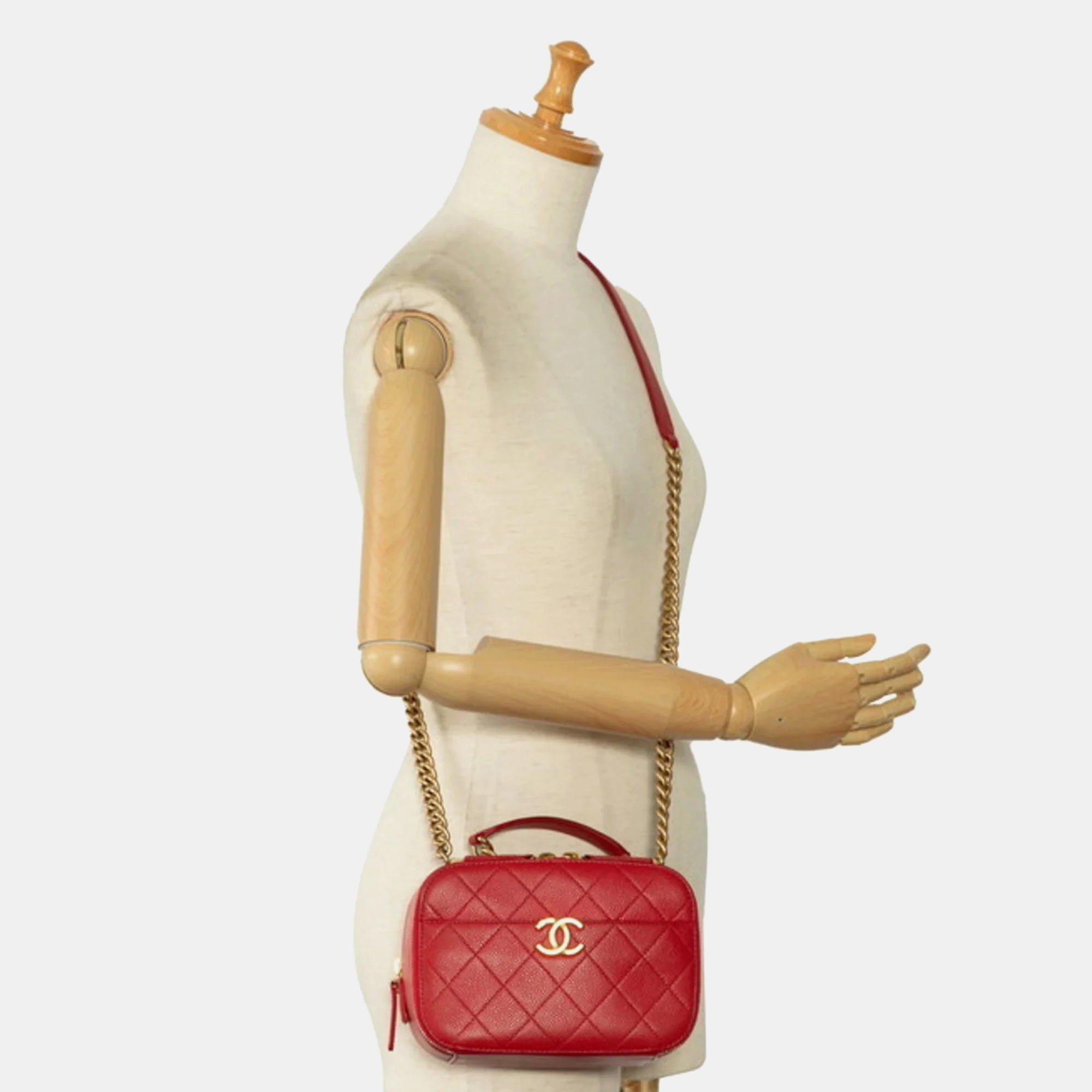Chanel Red Quilted Caviar Leather Chic Affinity Shoulder Bag 