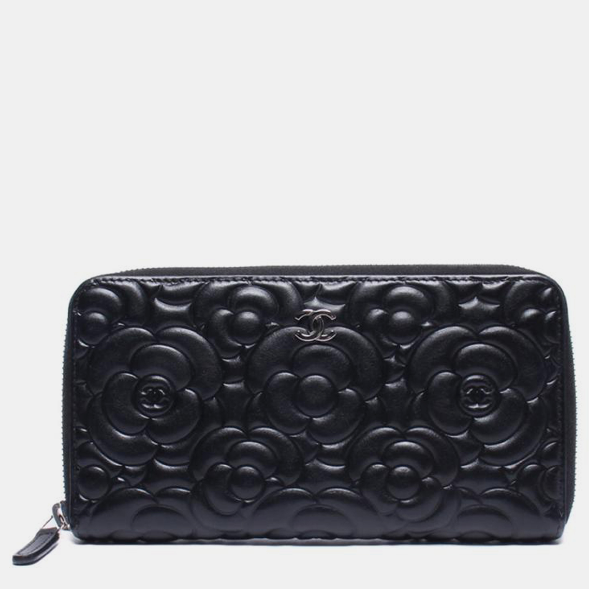 

Chanel Black Leather Camellia Wallet