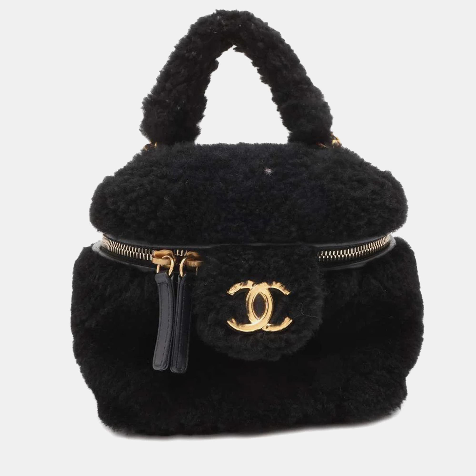 

Chanel Black Shearling CC Vanity Case Shoulder Bag