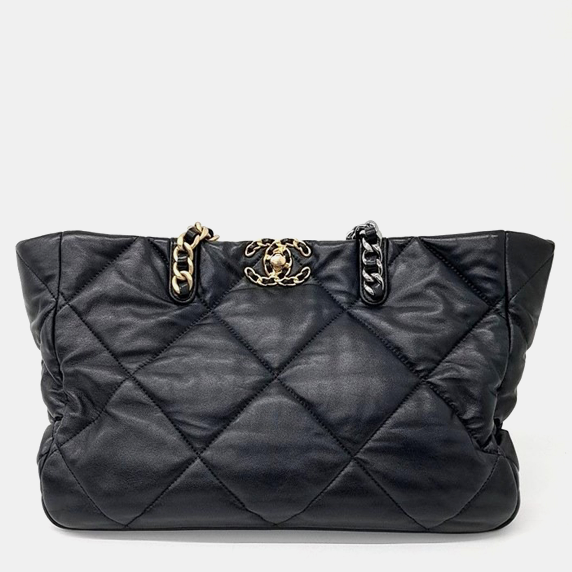 

Chanel 19 Chain Shoulder Bag, Black