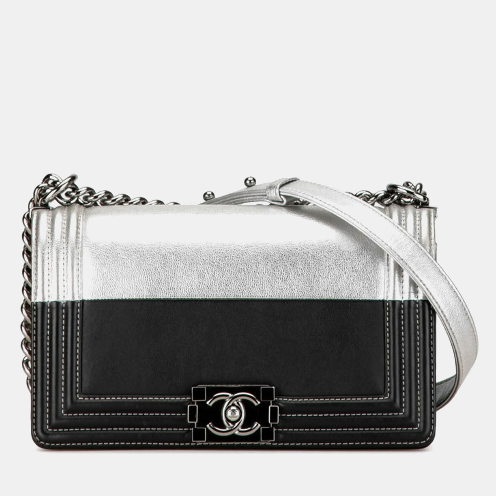 

Chanel Black/Silver Bicolor Leather Boy Wallet on Chain