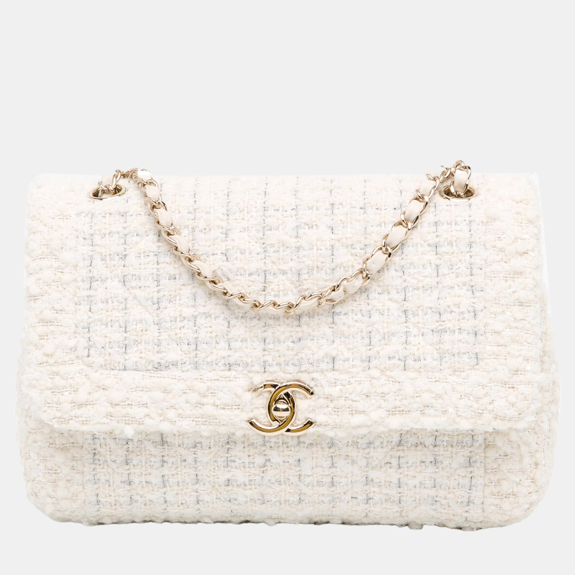 

Chanel White Medium Tweed Single Flap