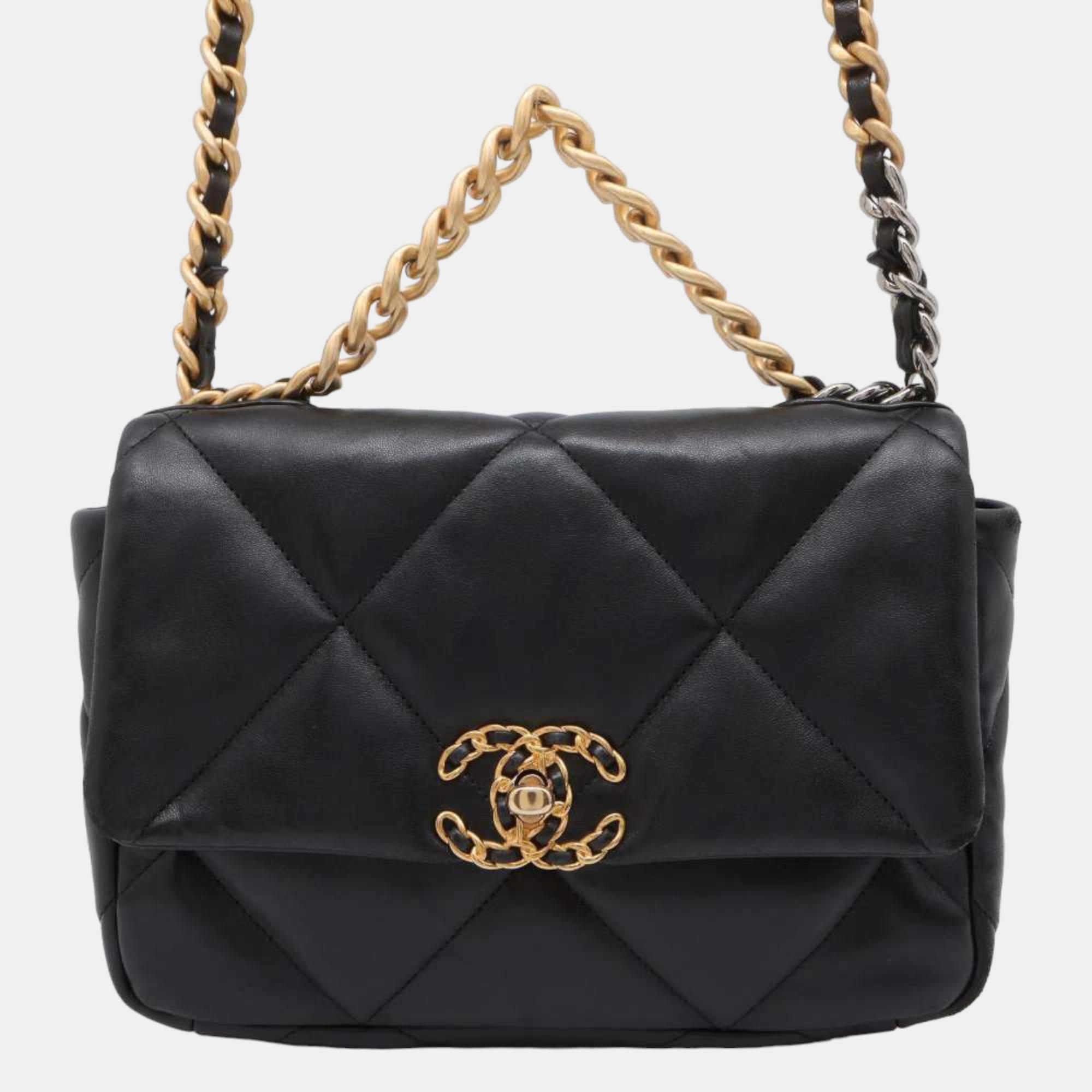 

Chanel Black Leather 19 Shoulder Bag