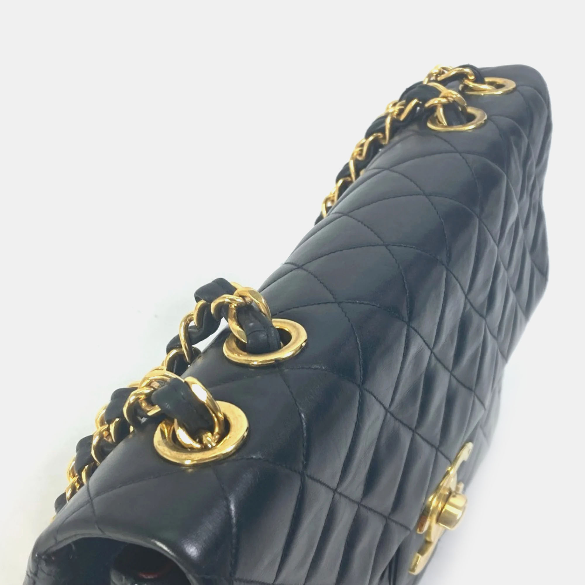 Chanel Black Quilted Lambskin Maxi Vintage Classic Single Flap Bag 