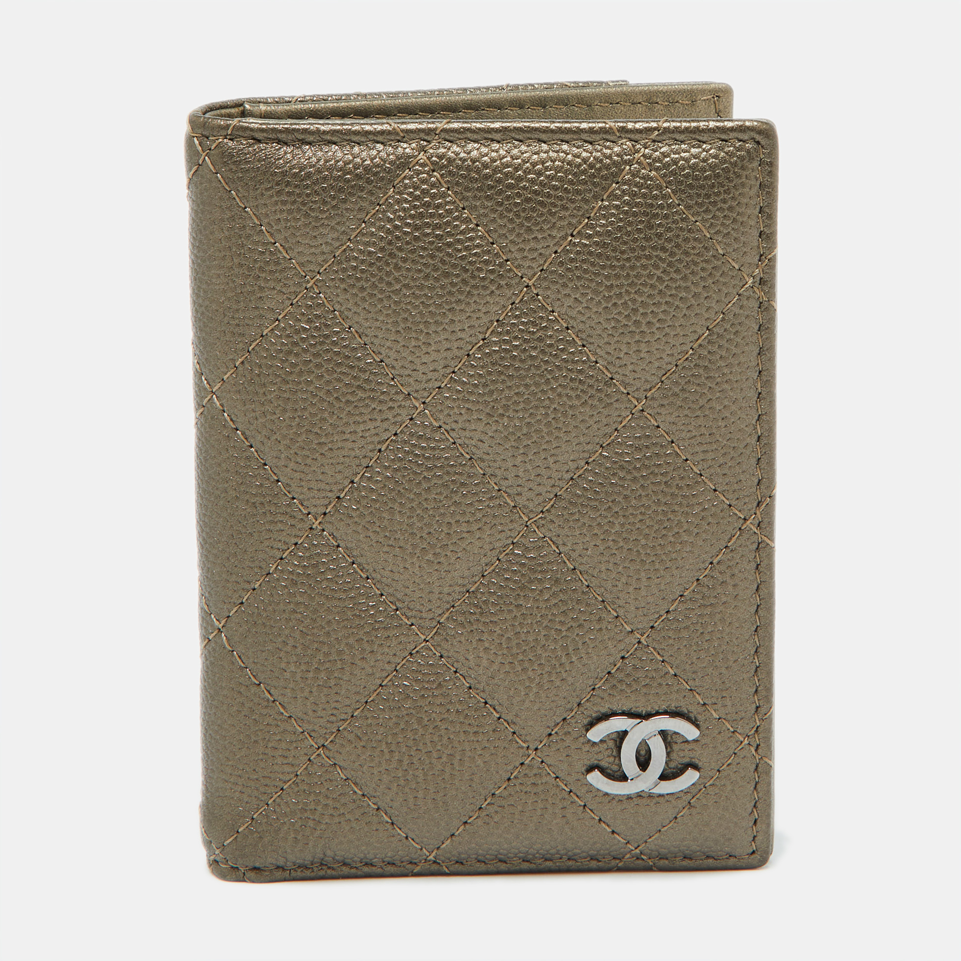 

Chanel Metallic Quilted Caviar Leather CC Logo Card Case