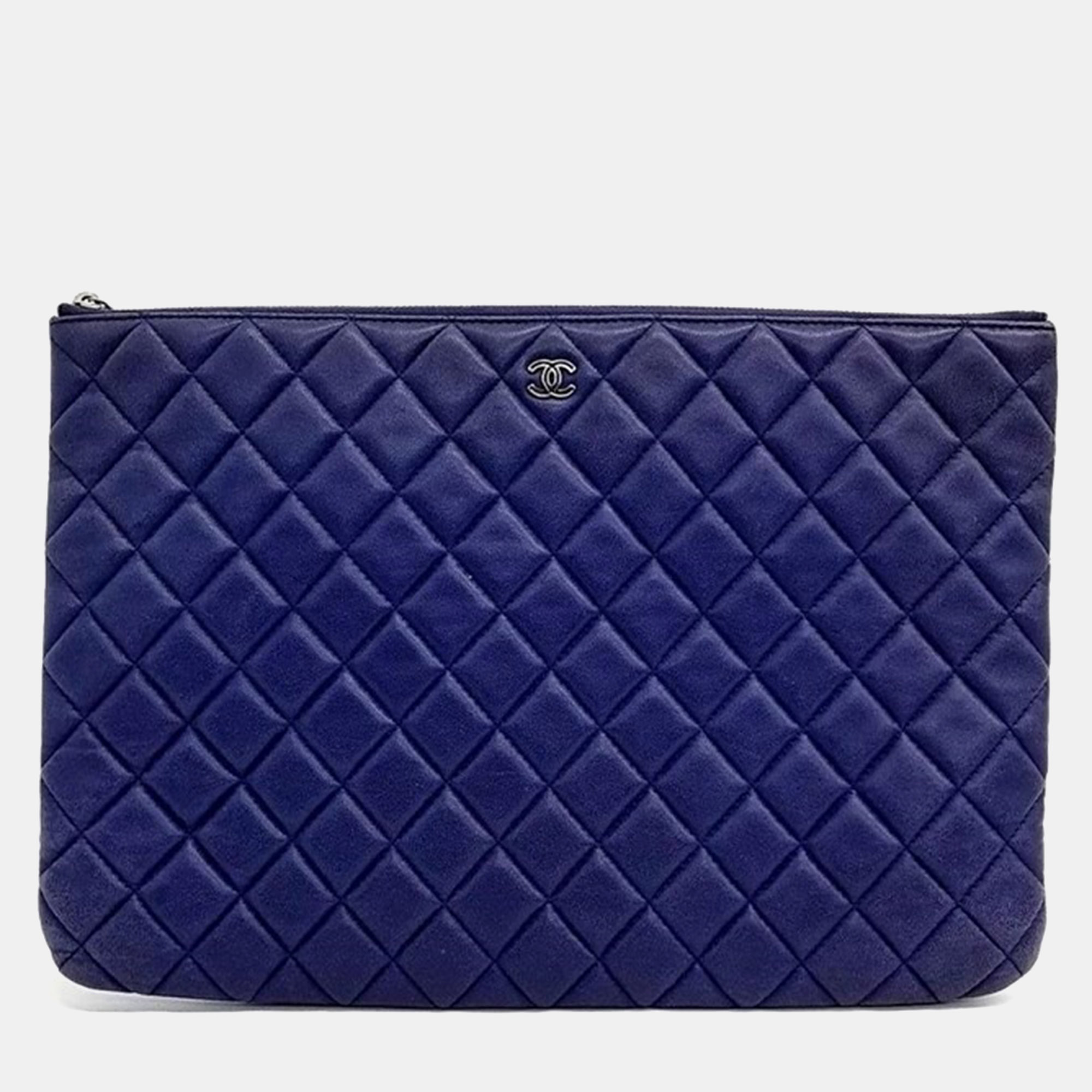 Pre-owned Chanel Large Clutch In Blue