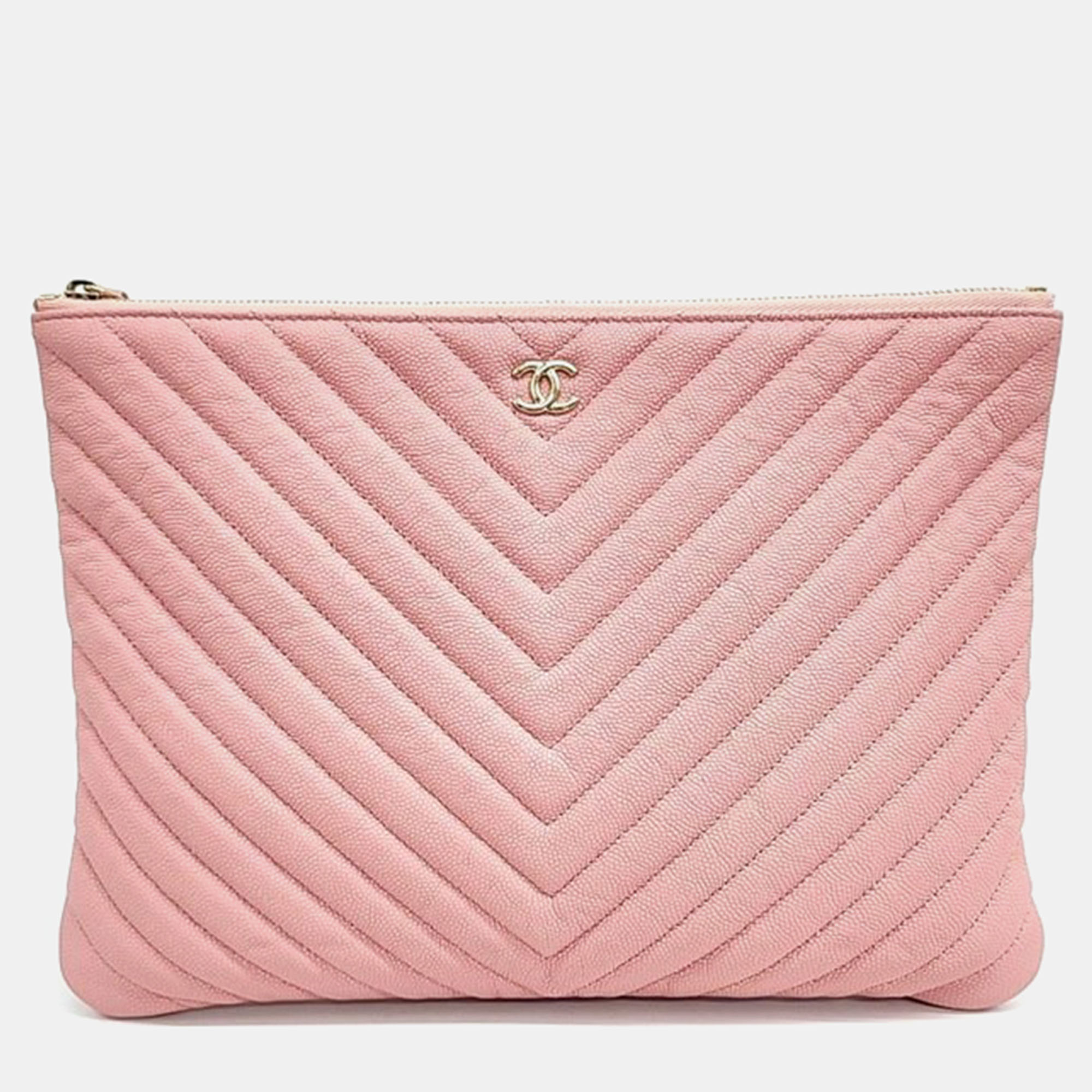 Pre-owned Chanel Caviar Chevron New Medium Clutch In Pink