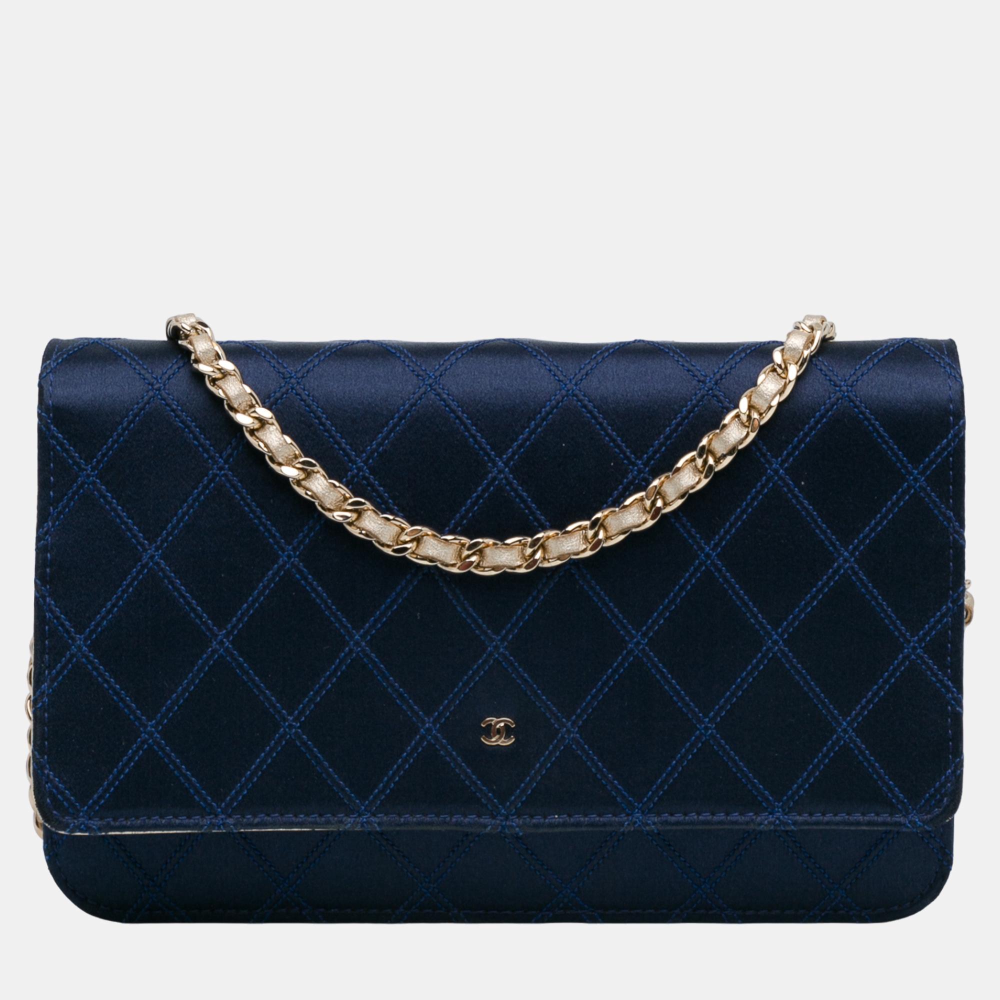 

Chanel Navy Blue Satin Diamond Stitch Wallet On Chain