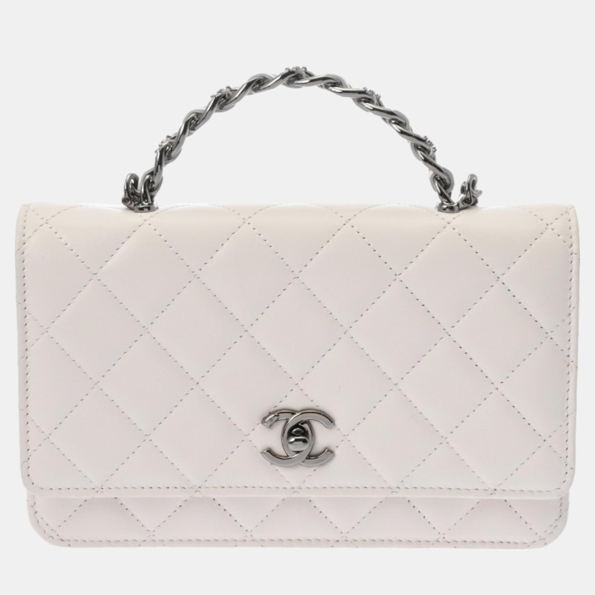 

Chanel White Shiny Crumpled Calfskin Strass Quilted Top Handle Clutch With Chain