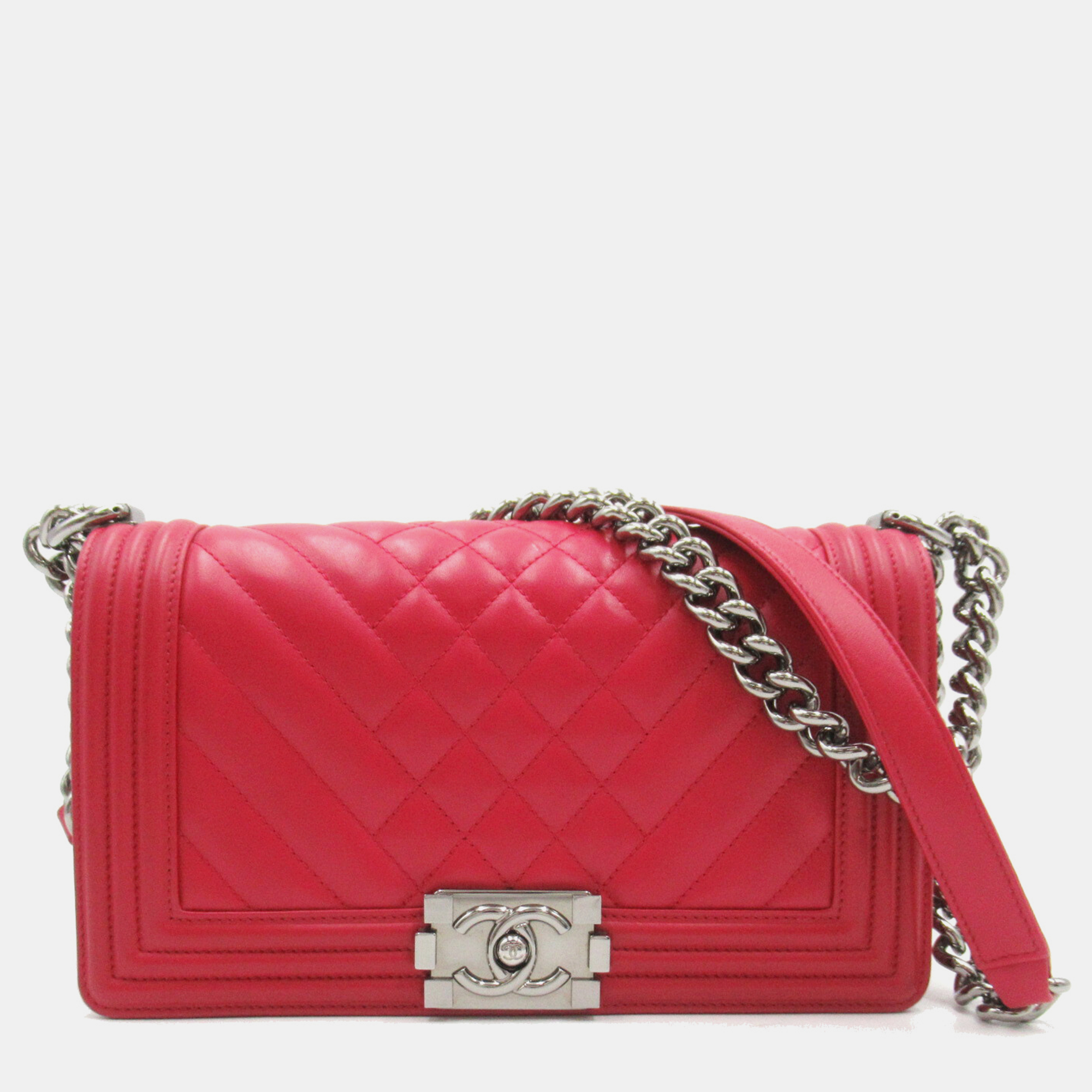 

Chanel Red Leather Medium Boy Shoulder Bag