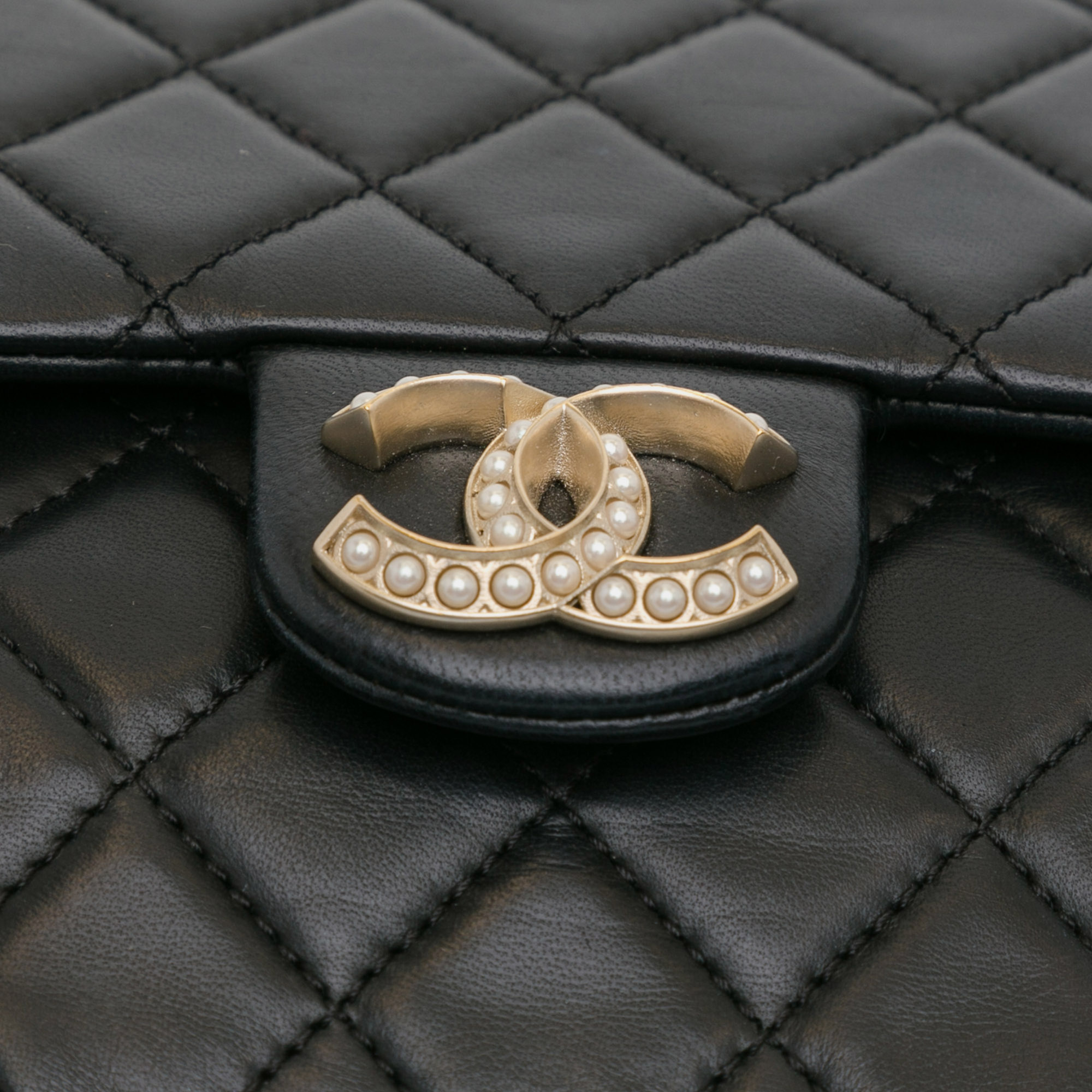 Chanel CC Quilted Lambskin Westminster Pearl Flap 