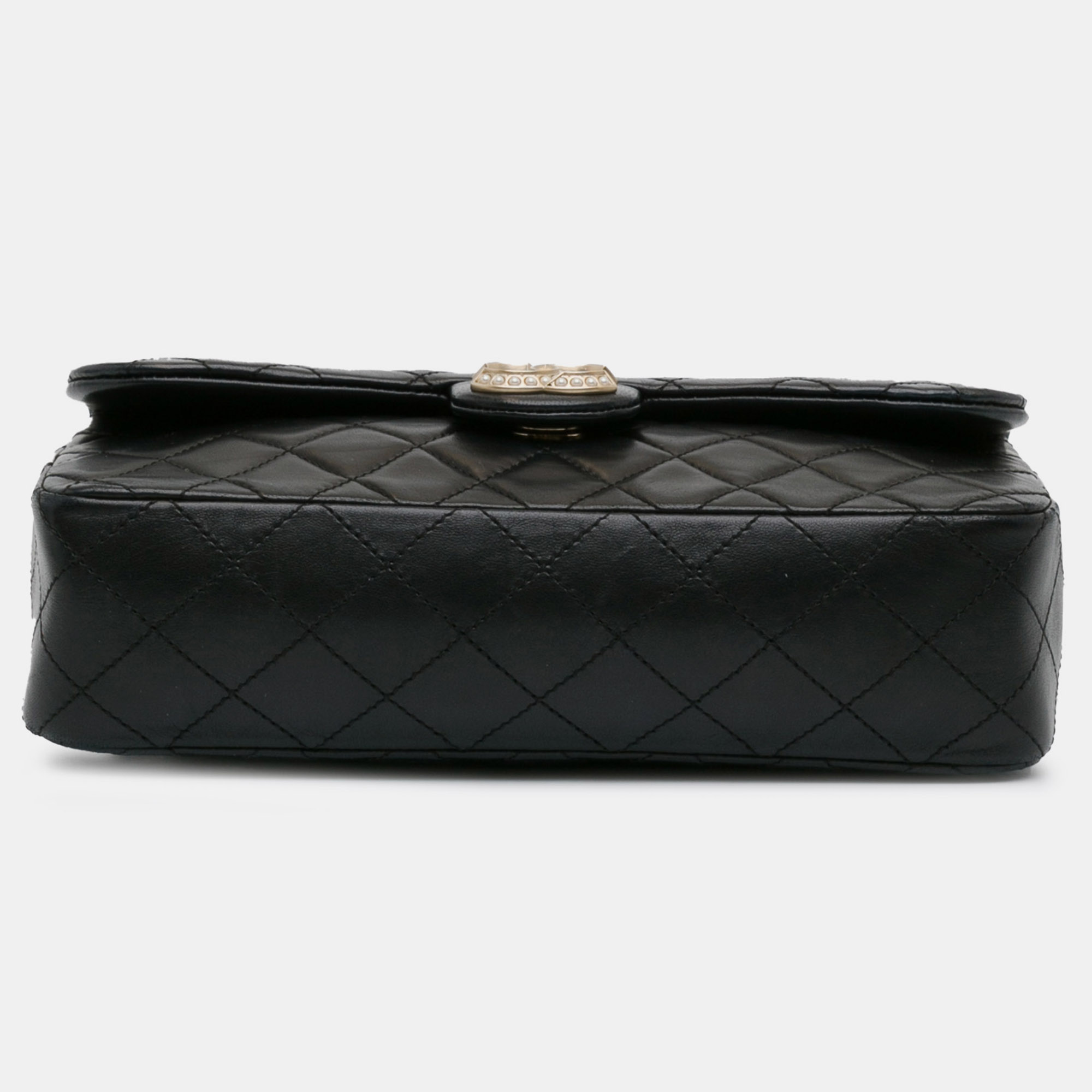 Chanel CC Quilted Lambskin Westminster Pearl Flap 