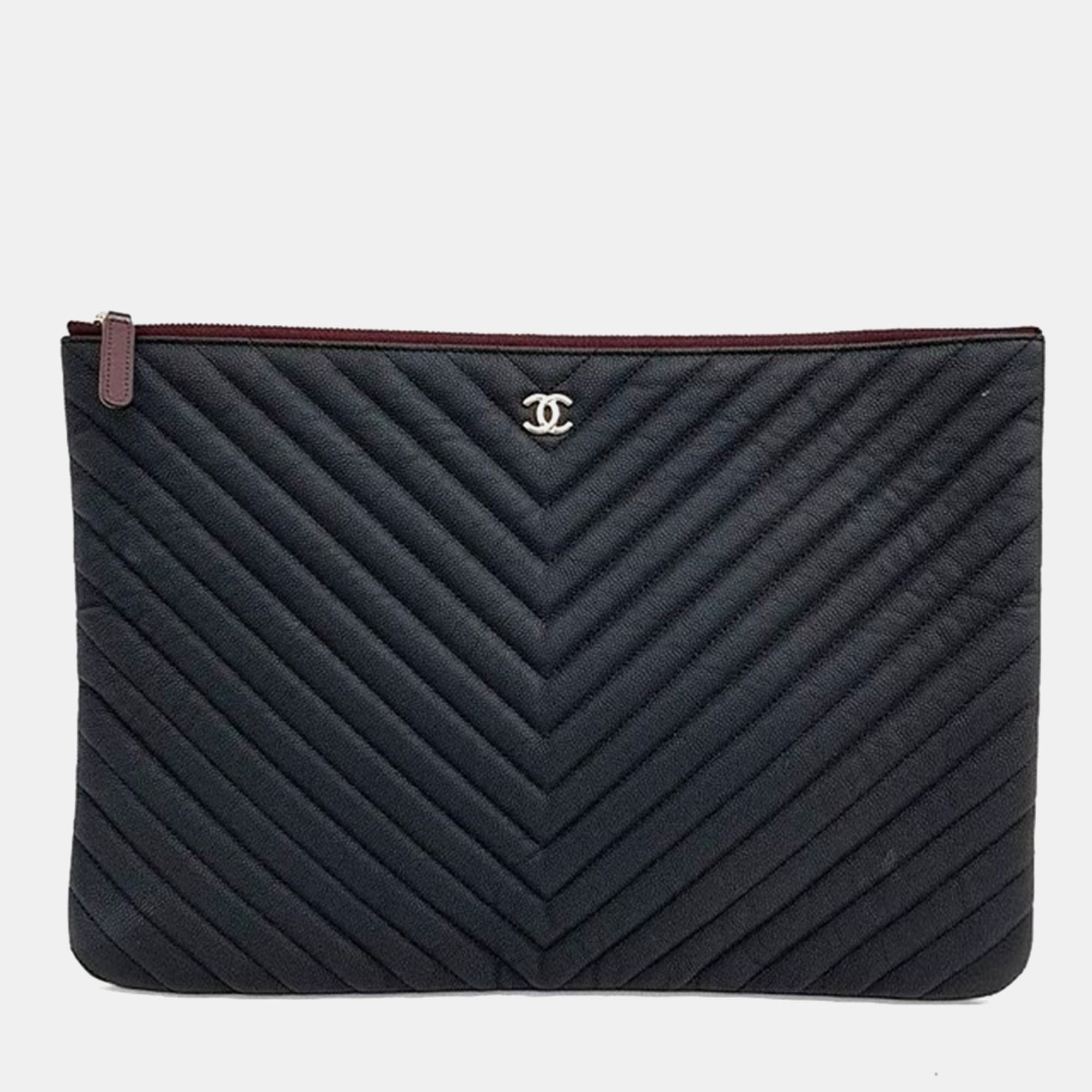 

Chanel Caviar Chevron Clutch, Black