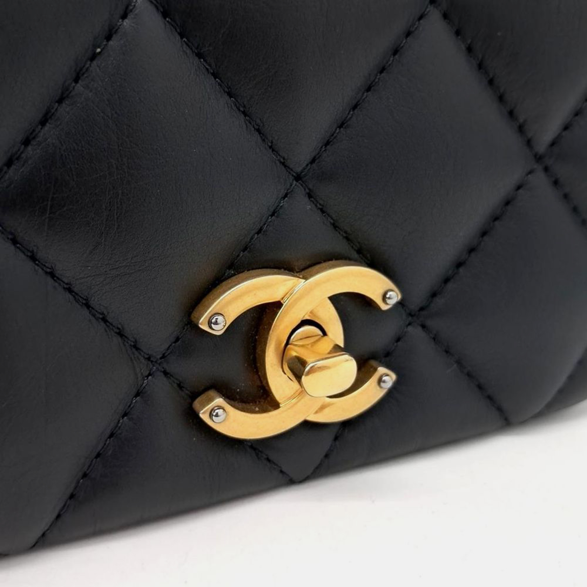 Chanel chain Crossbody bag 