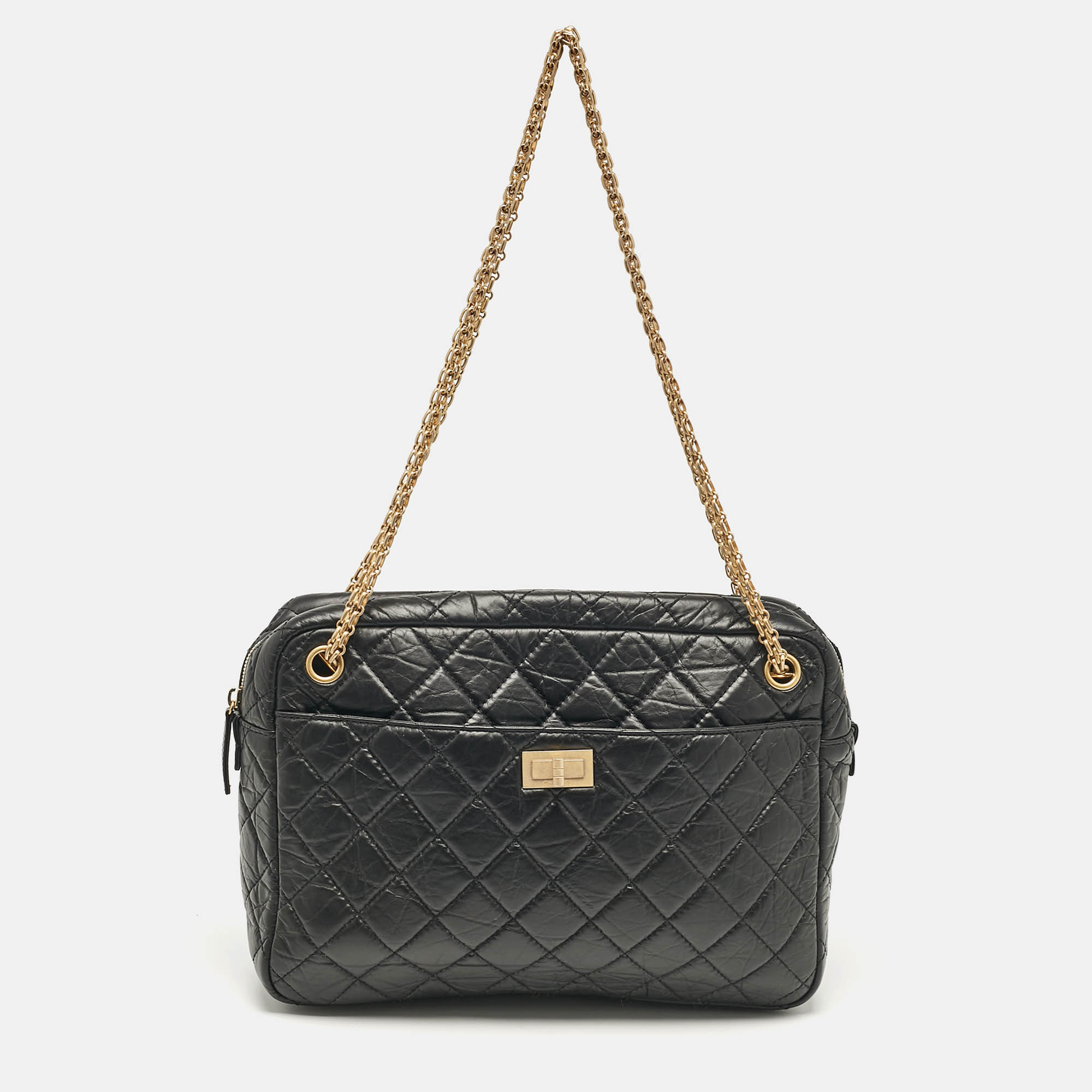 If you are looking for something that reflects chic and luxury then this bag is a fine choice. Crafted from premium materials it can be conveniently carried around and its interior is spaciously sized to house your belongings with ease.