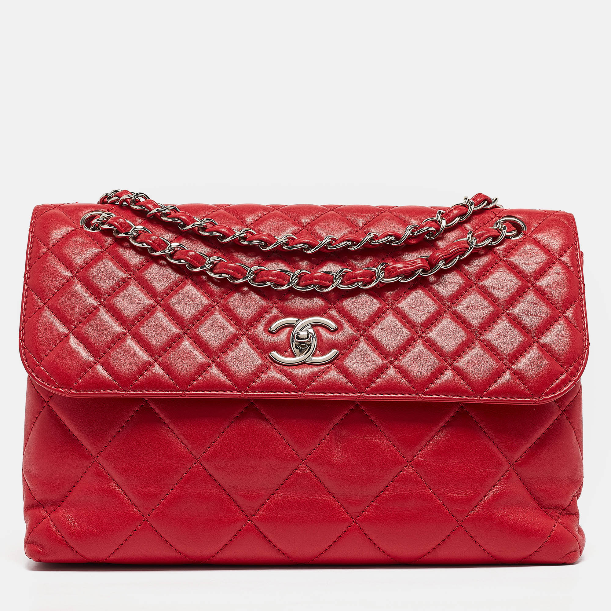 Every creation of Chanel maintains the legacy of the brand with its brilliant craftsmanship and artistic design. This stunning red In Business flap bag is also carefully crafted to be an accessory youll cherish.