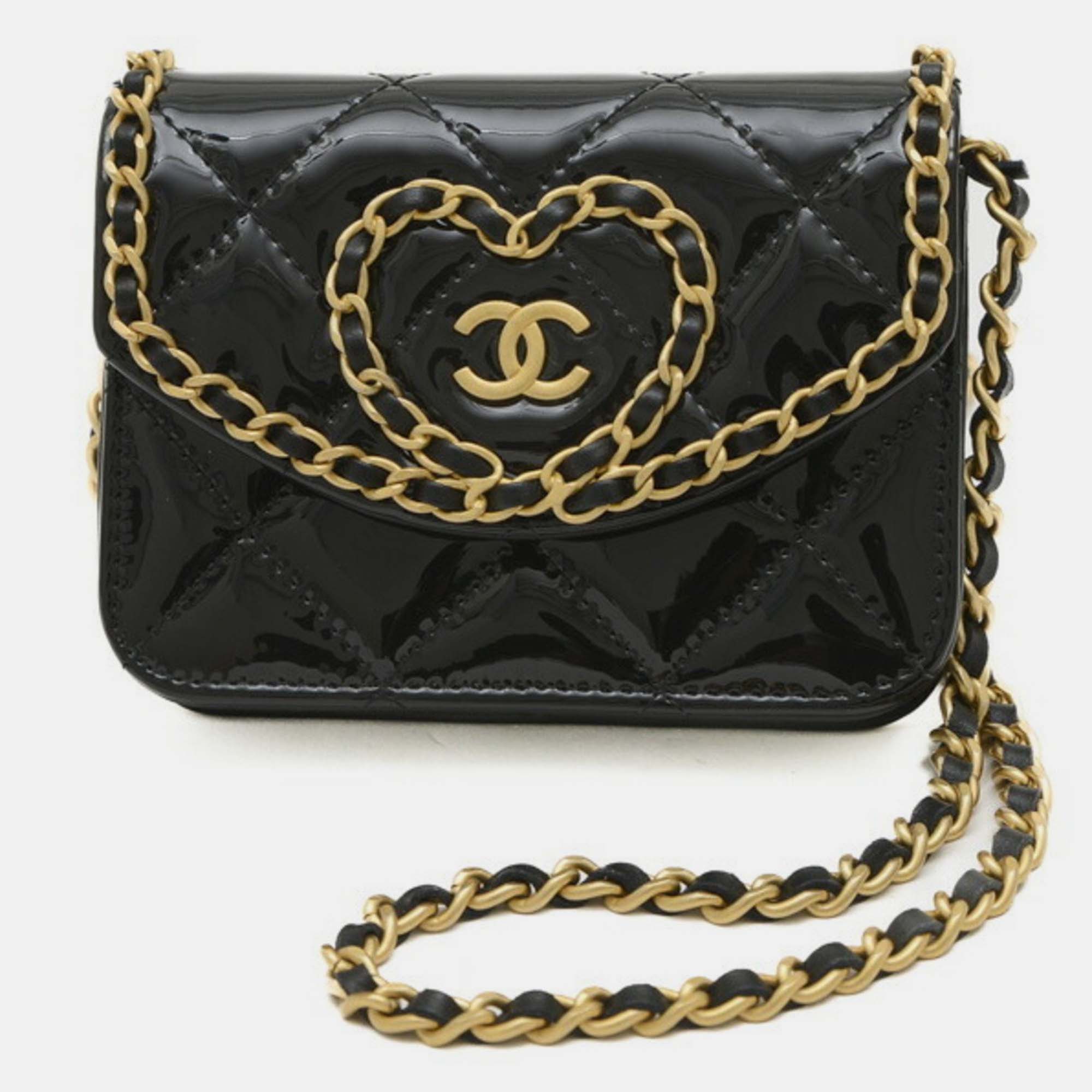 Pre-owned Chanel Black Patent Leather Cc Heart Wallet With Chain