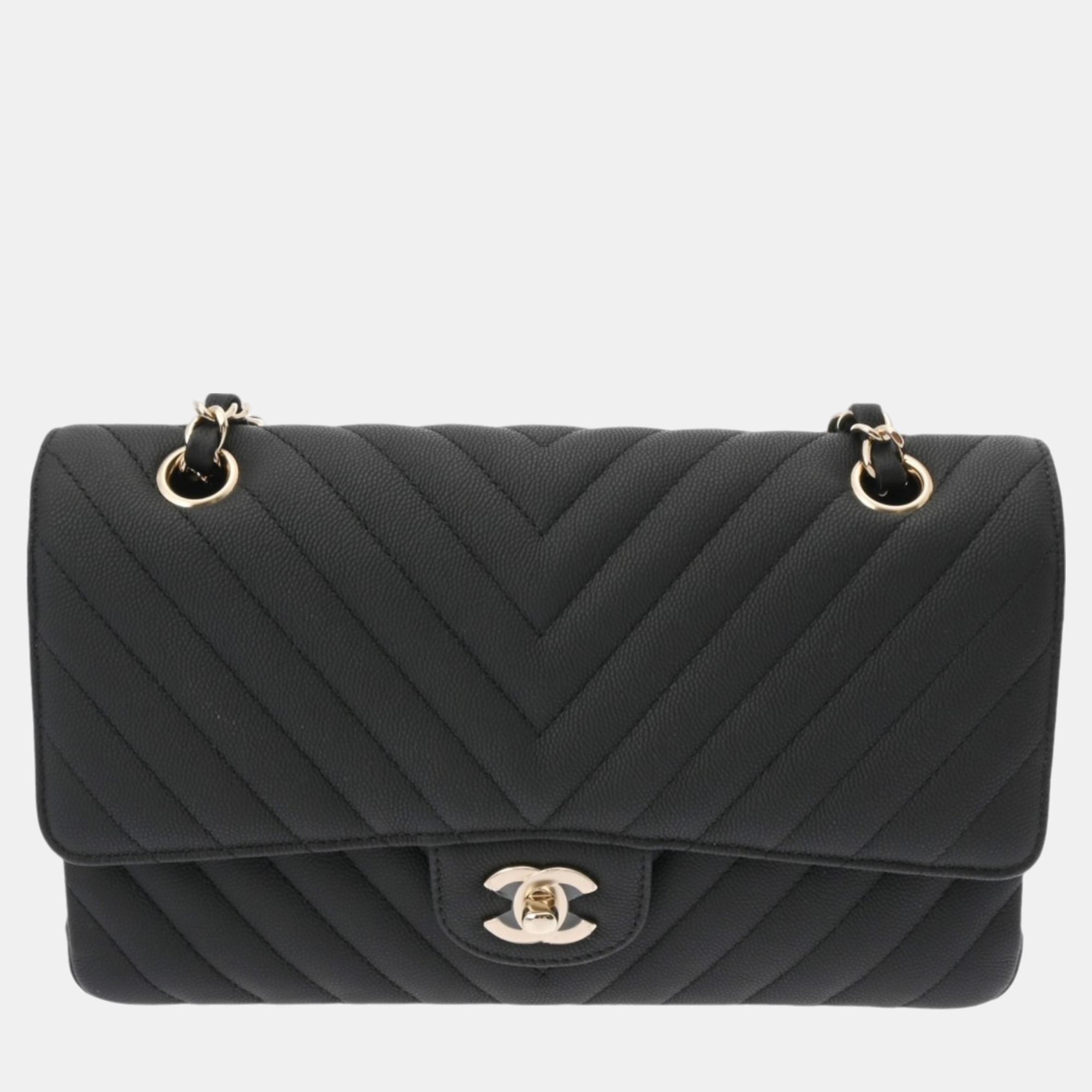 

Chanel black caviar skin V-stitched chain shoulder bag