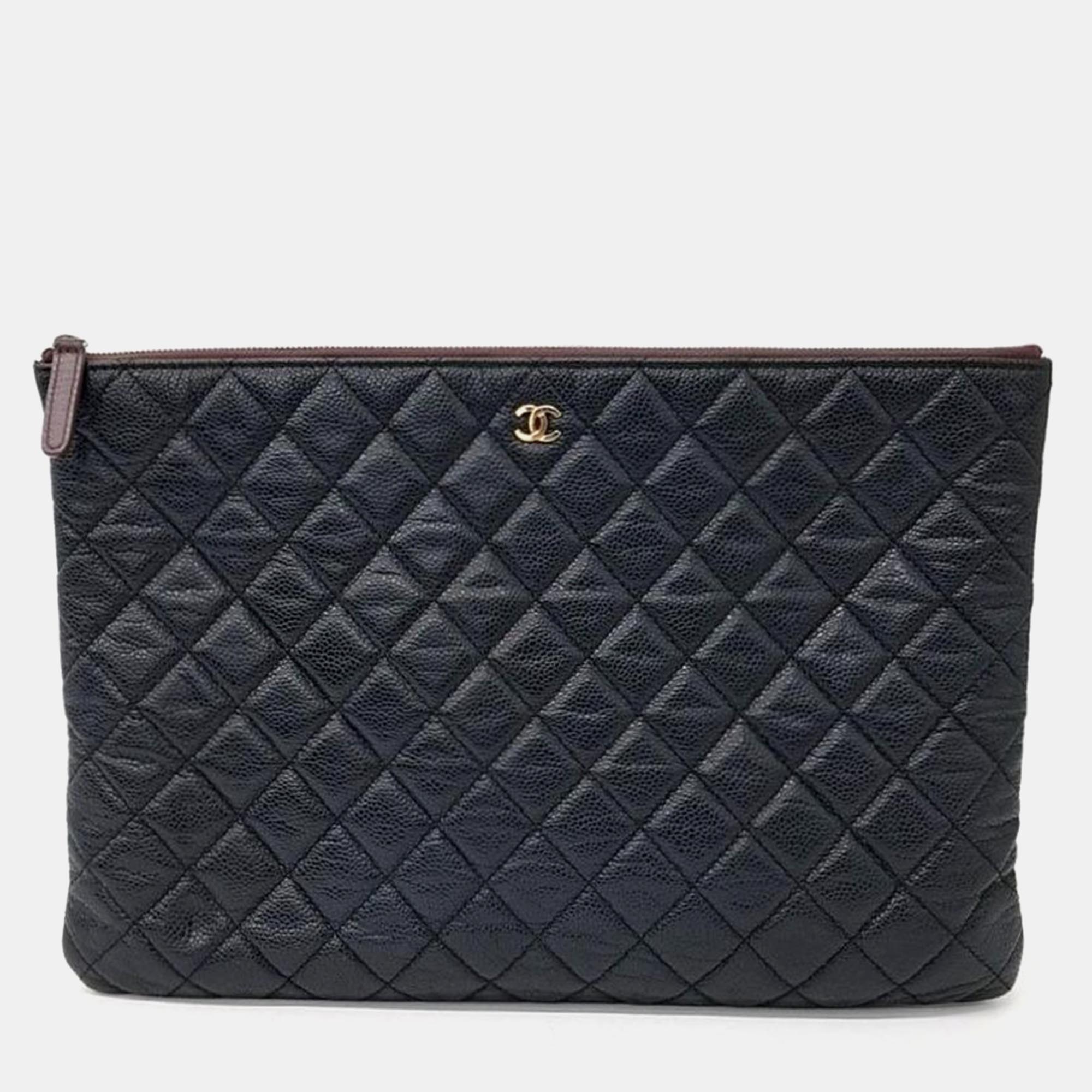 

Chanel Caviar Large Clutch, Black