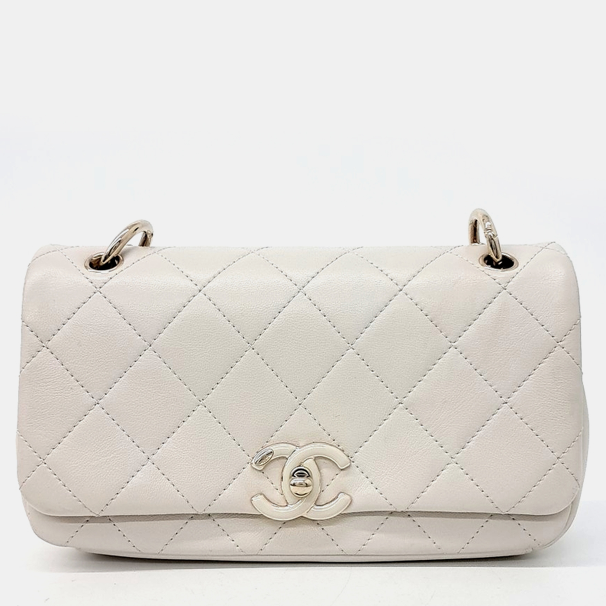 

Chanel Chain Shoulder And Crossbody Bag, White