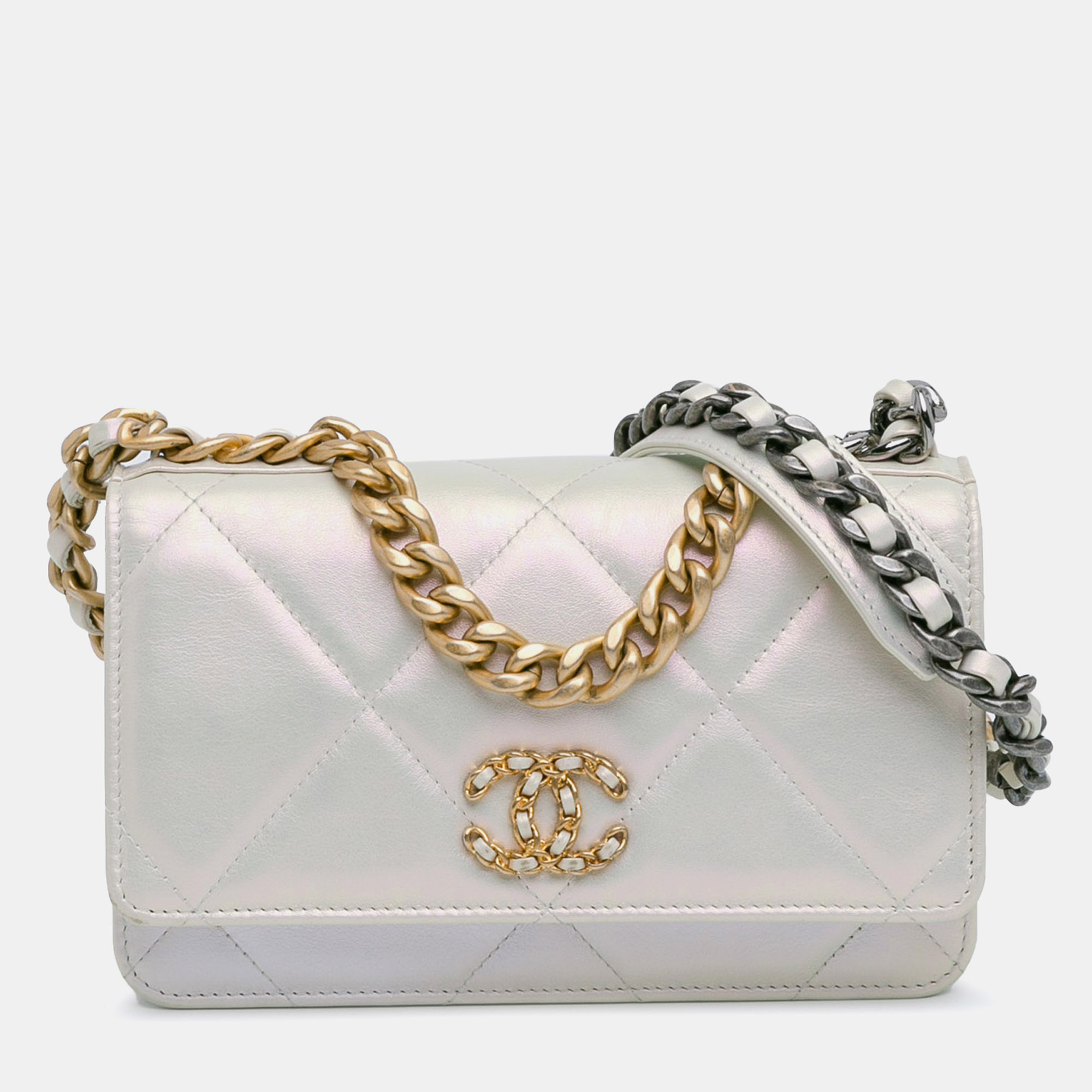 Pre-owned Chanel Iridescent Quilted Calfskin 19 Wallet On Chain In White